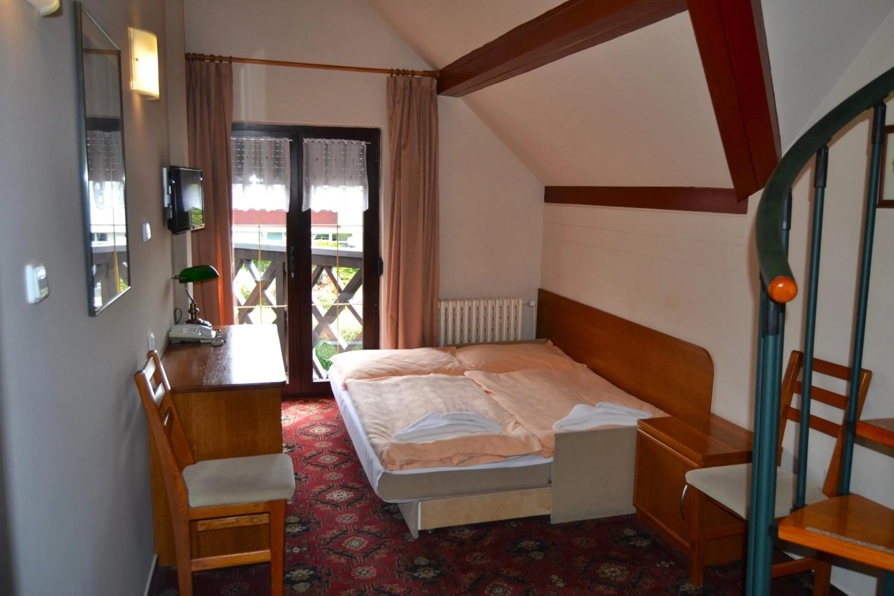 Bed in Park Hotel Pruhonice