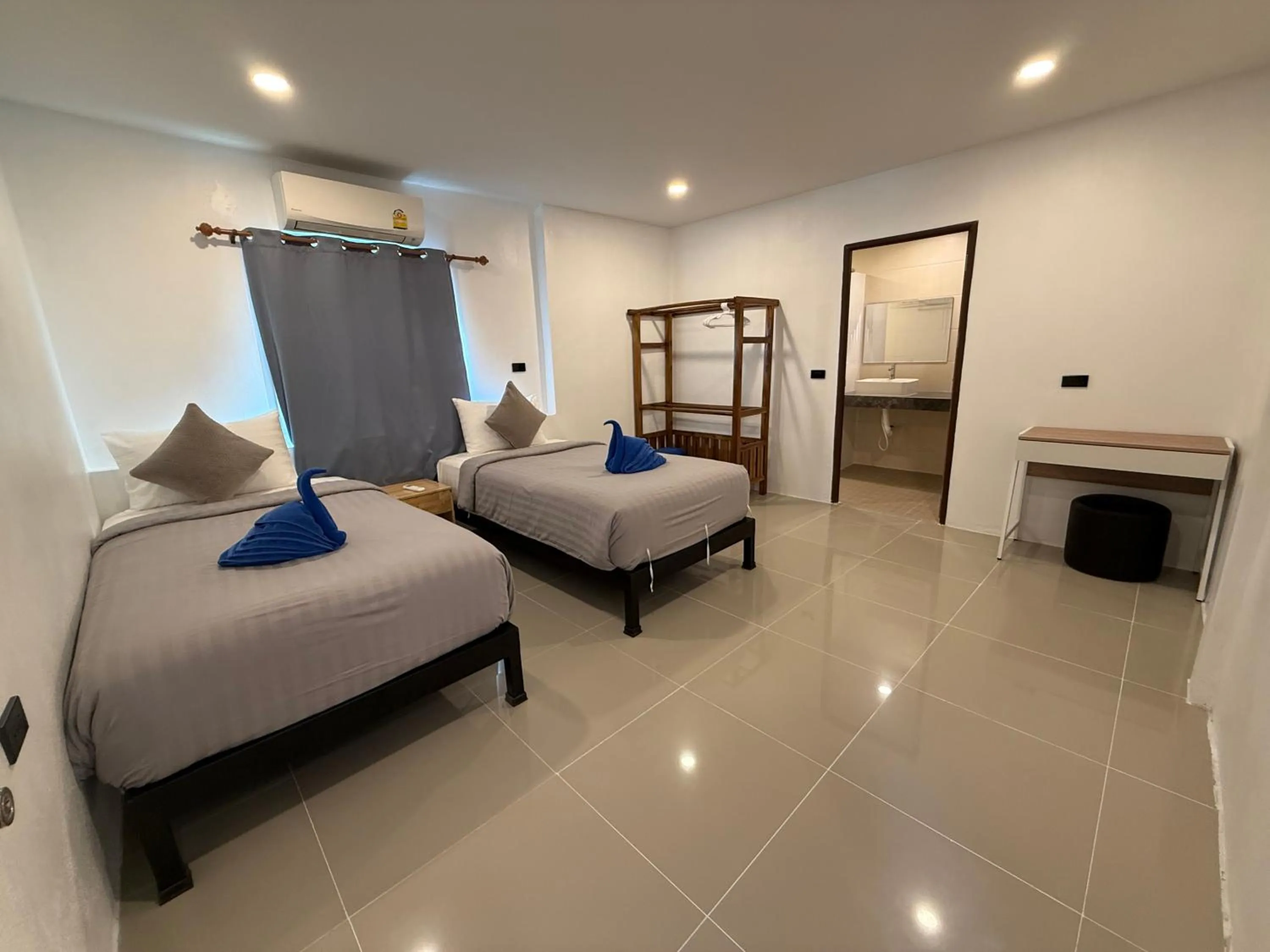 Bedroom, Bed in CheeVa Beach Resort