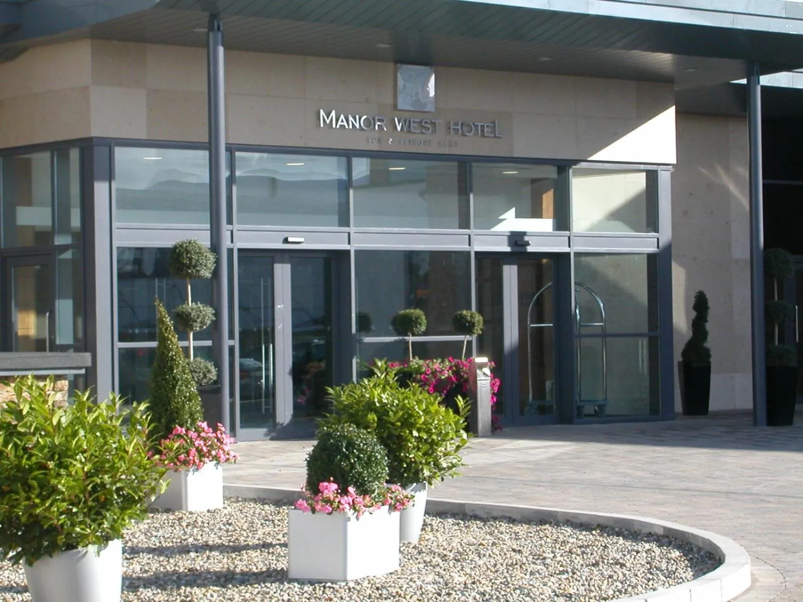 Facade/entrance in Manor West Hotel & Leisure Club