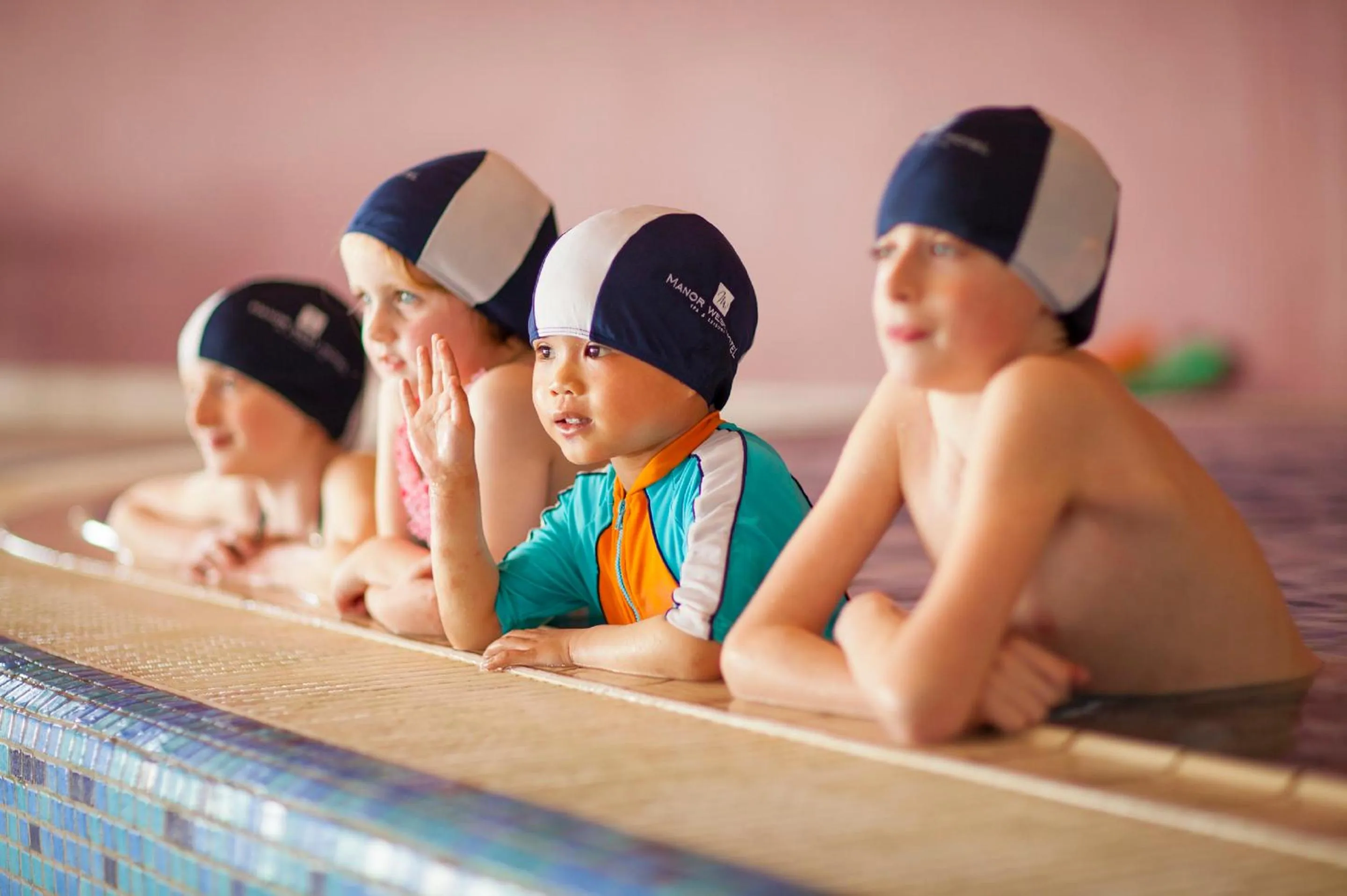 Swimming pool in Manor West Hotel & Leisure Club