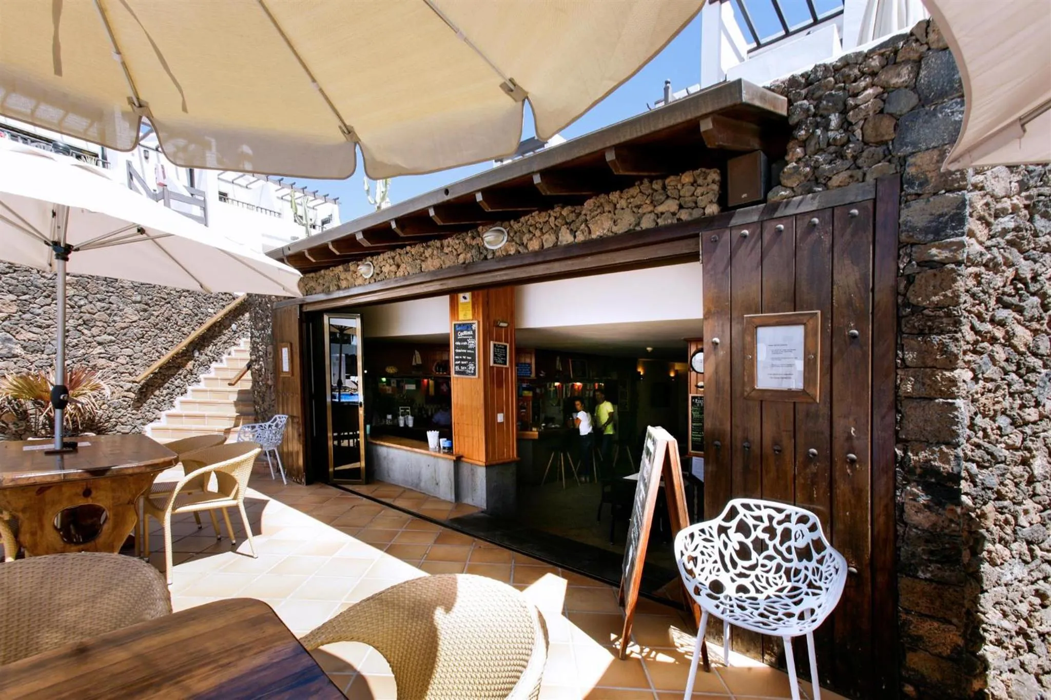 Restaurant/places to eat in Princesa Ico