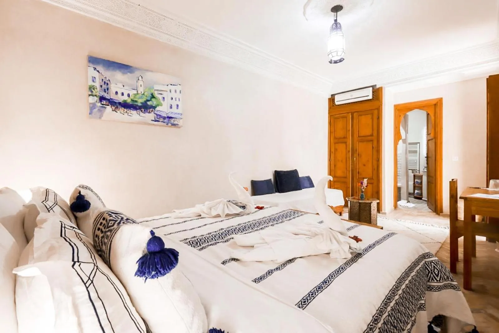 Property building, Bed in Riad Berenssi