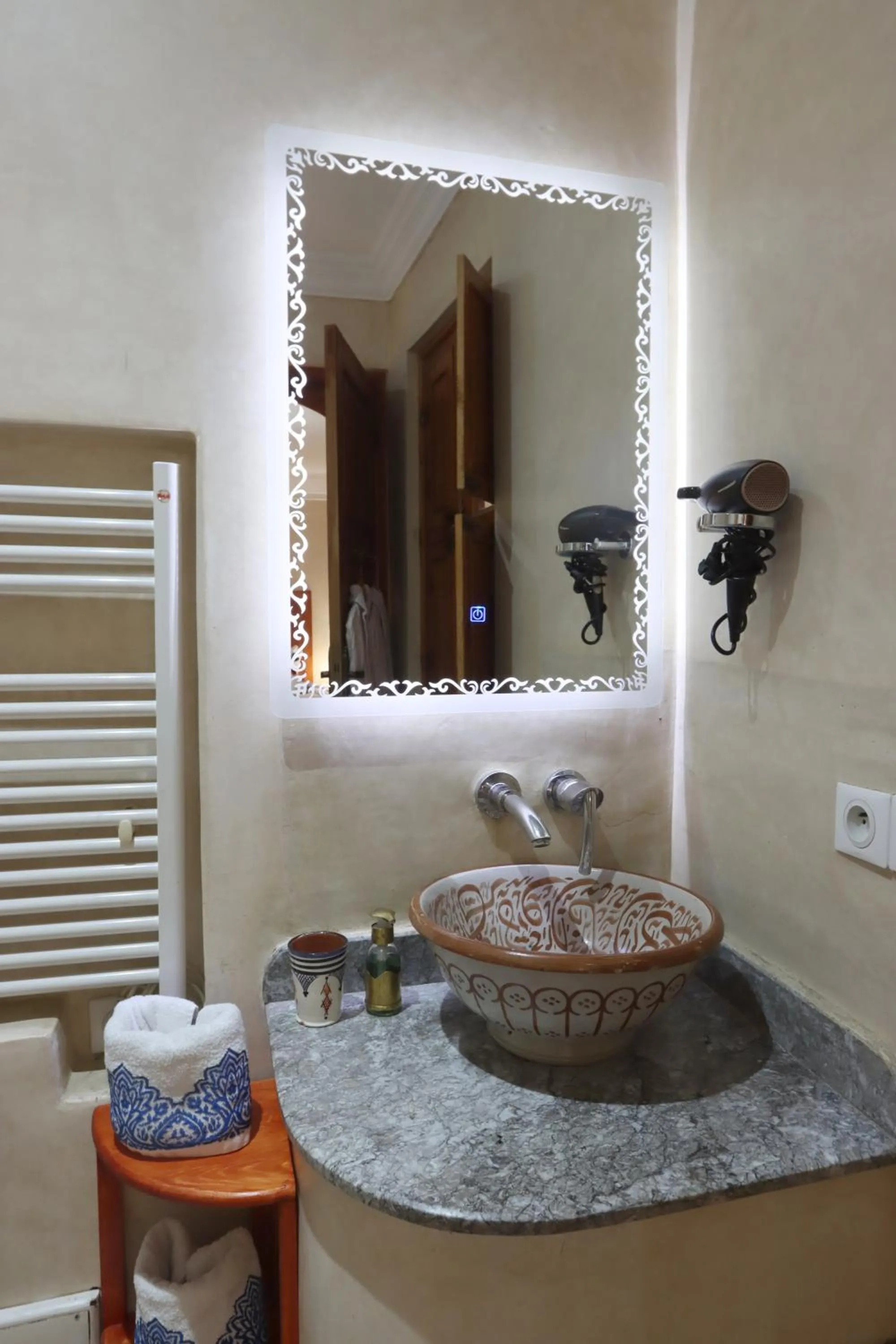 Bathroom in Riad Berenssi