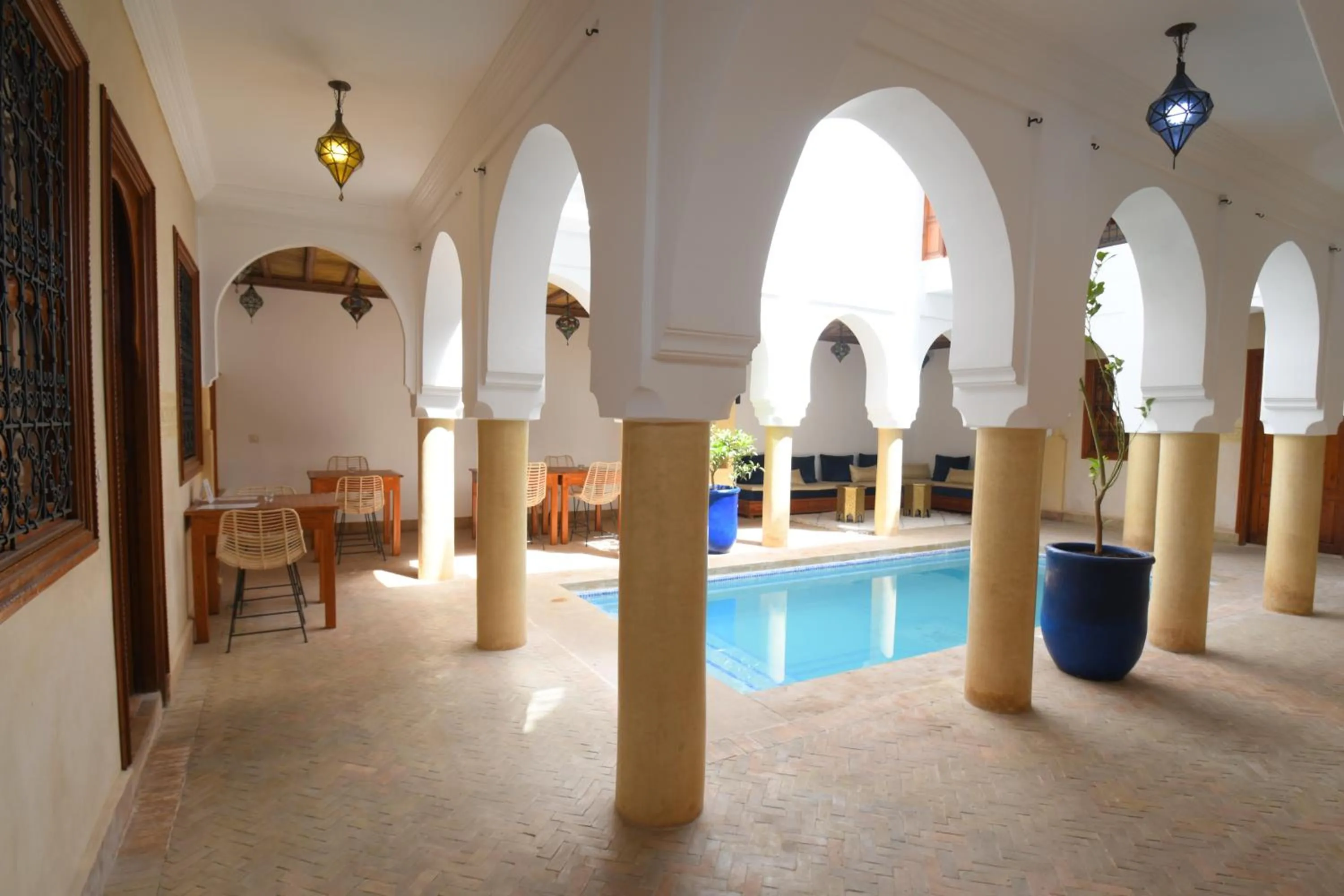 Swimming pool in Riad Berenssi