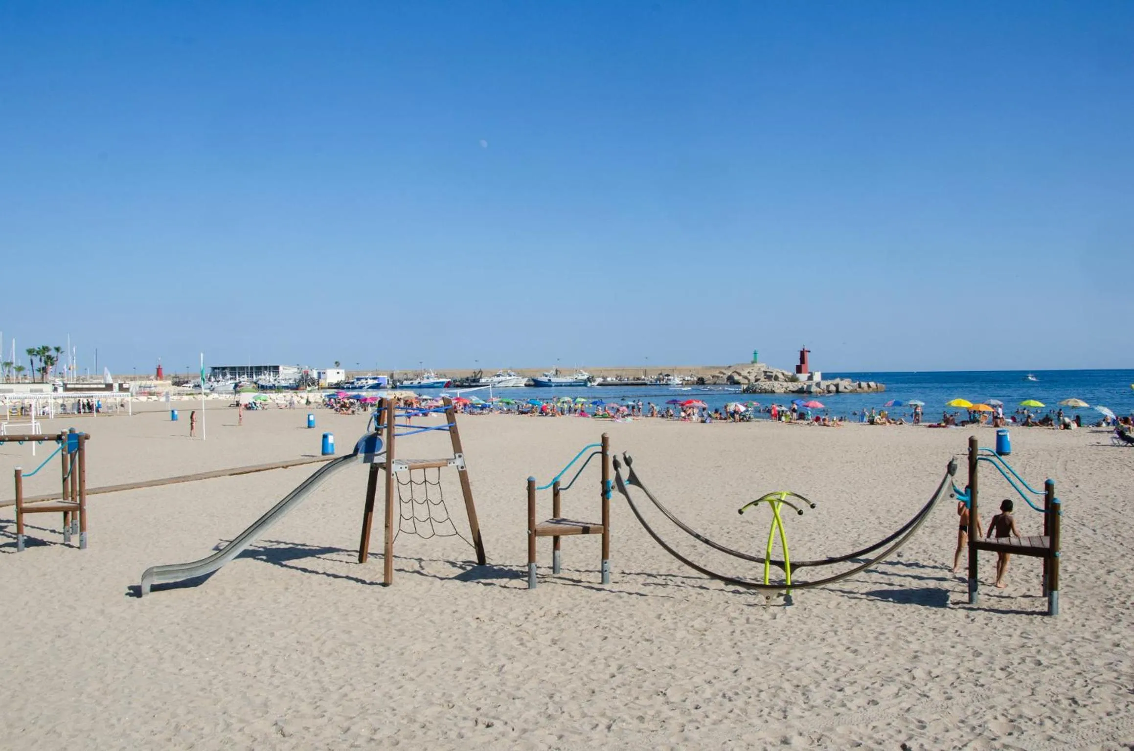 Beach in The Sailor House