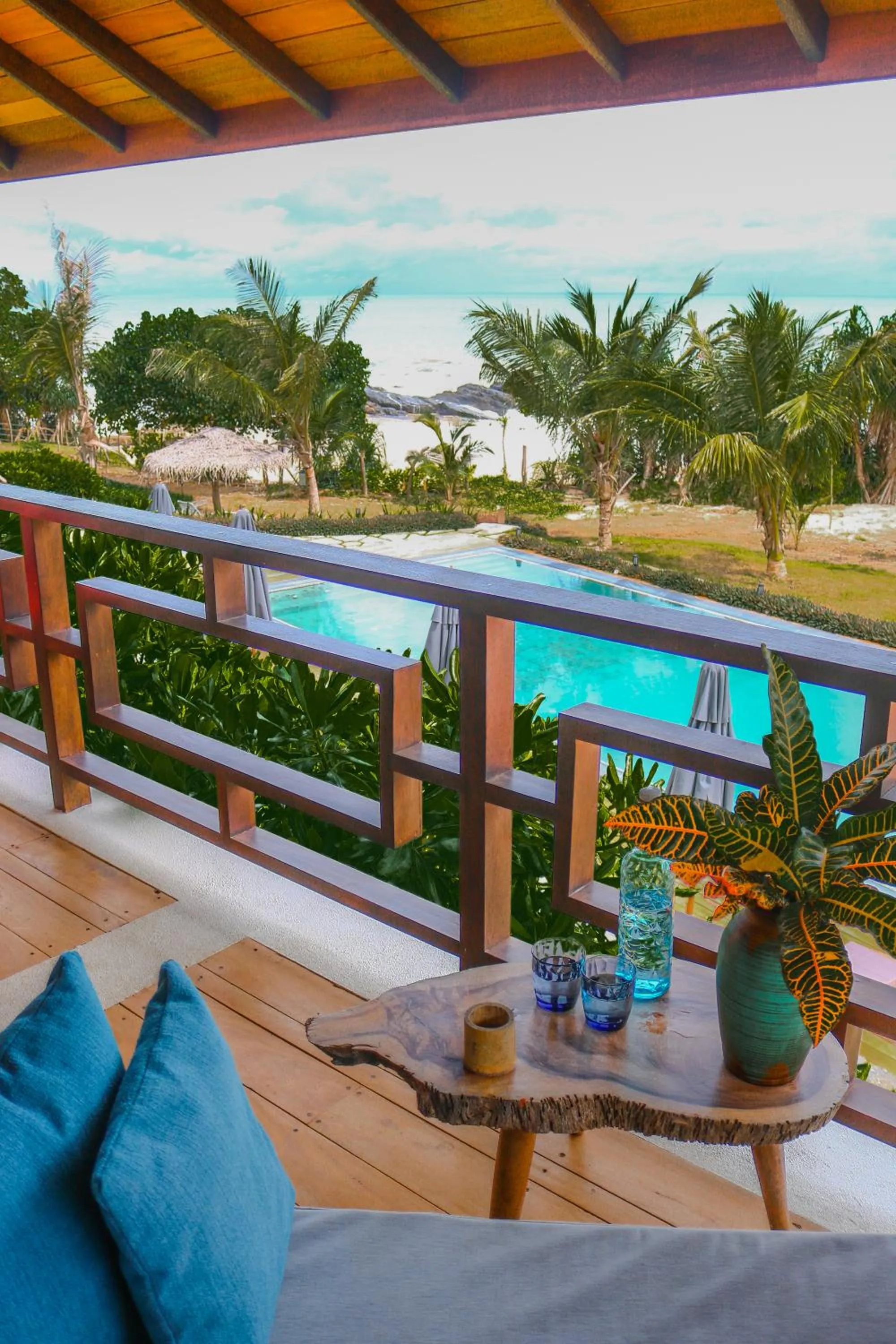 Balcony/Terrace in OMIA