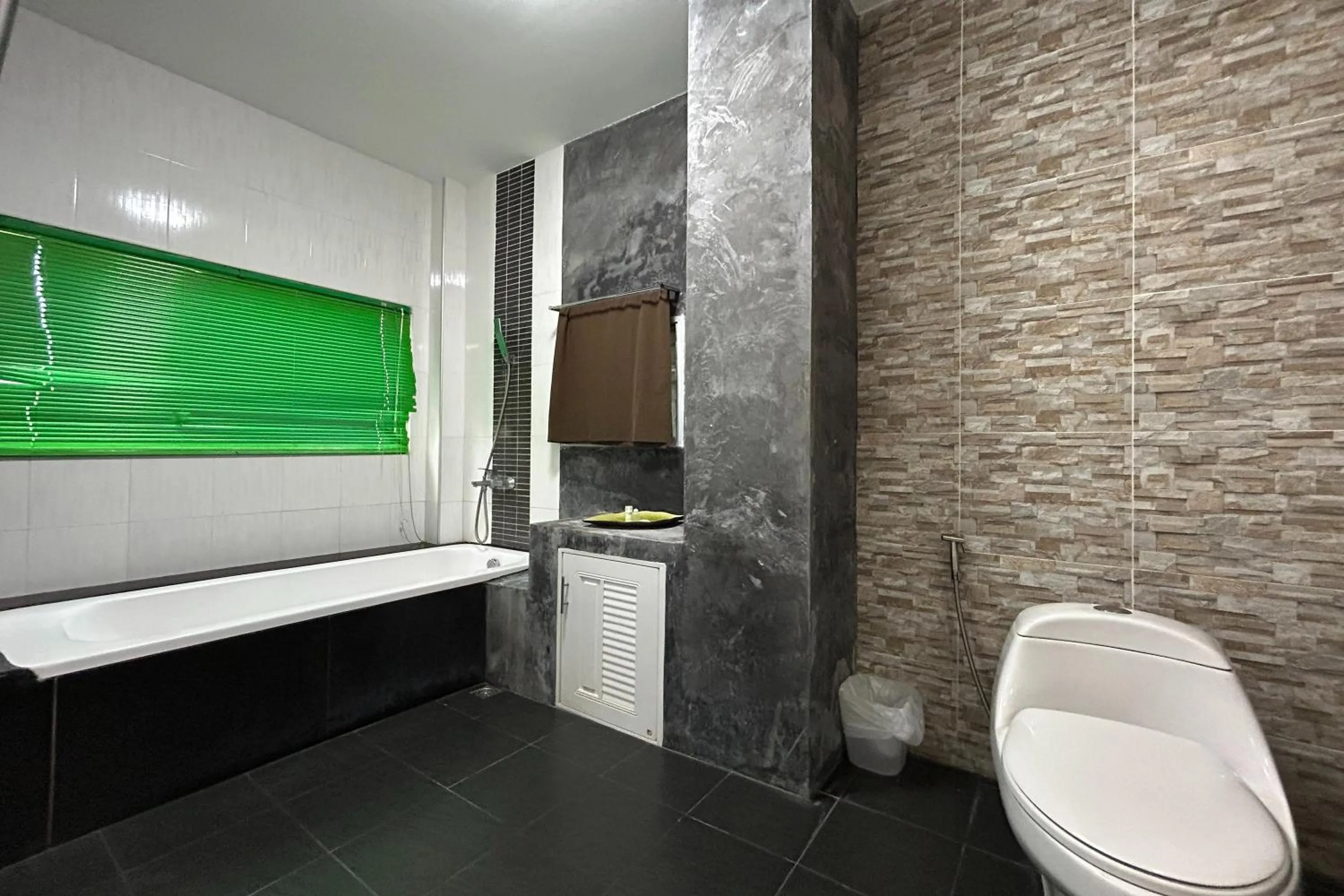 Toilet in Tann Anda Resort