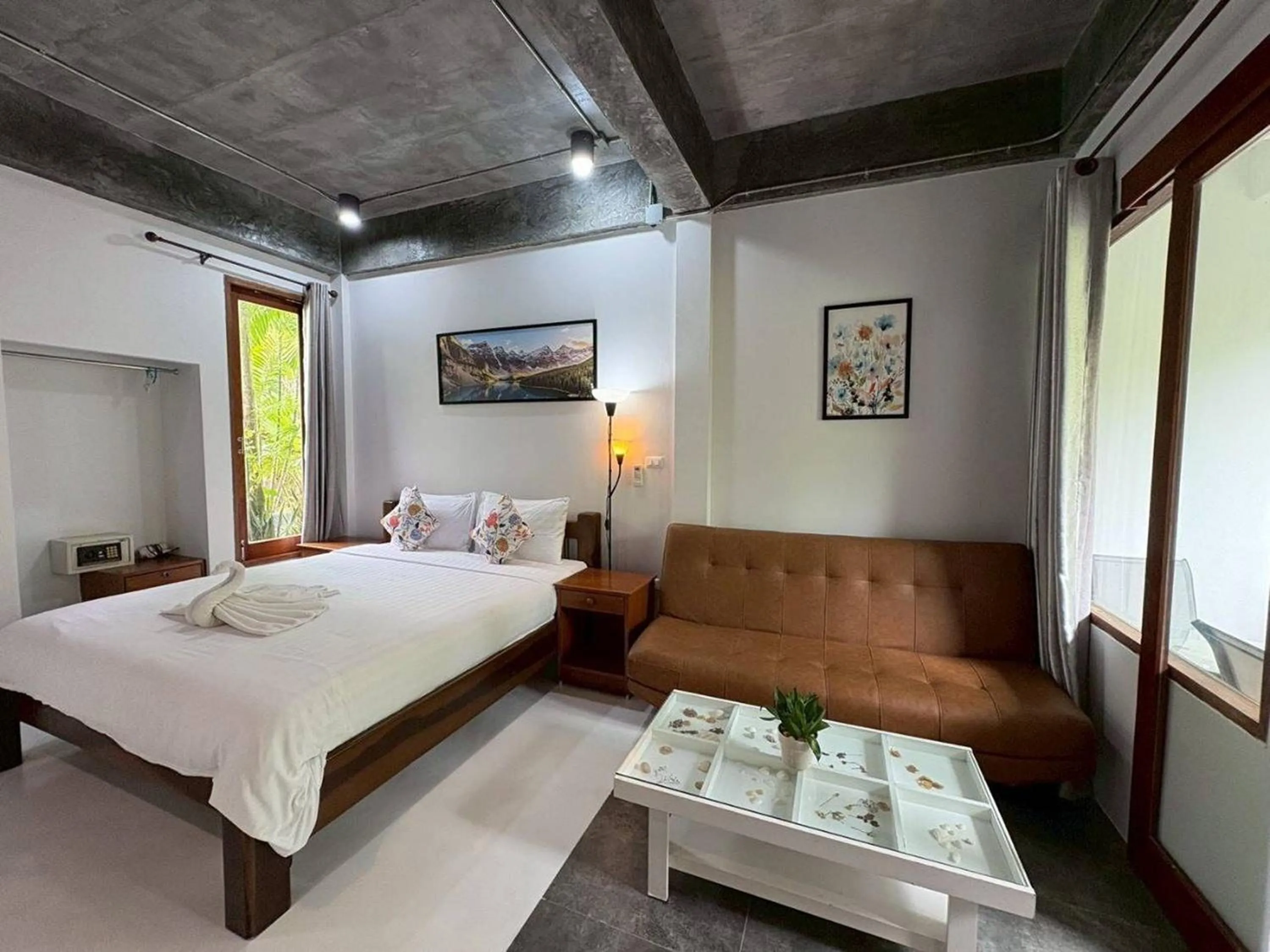 Bed in Tann Anda Resort