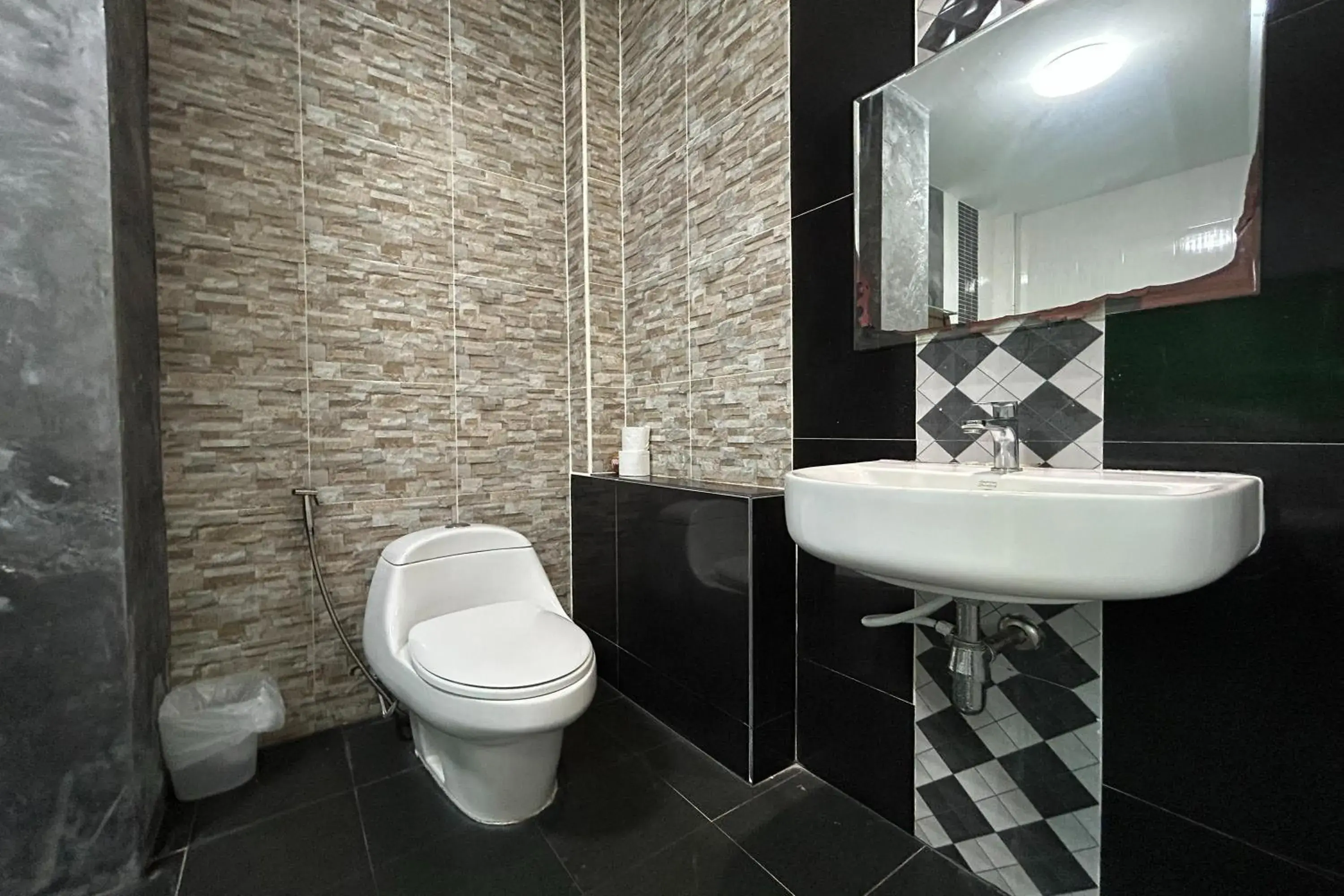 Shower in Tann Anda Resort Shower in Tann Anda Resort