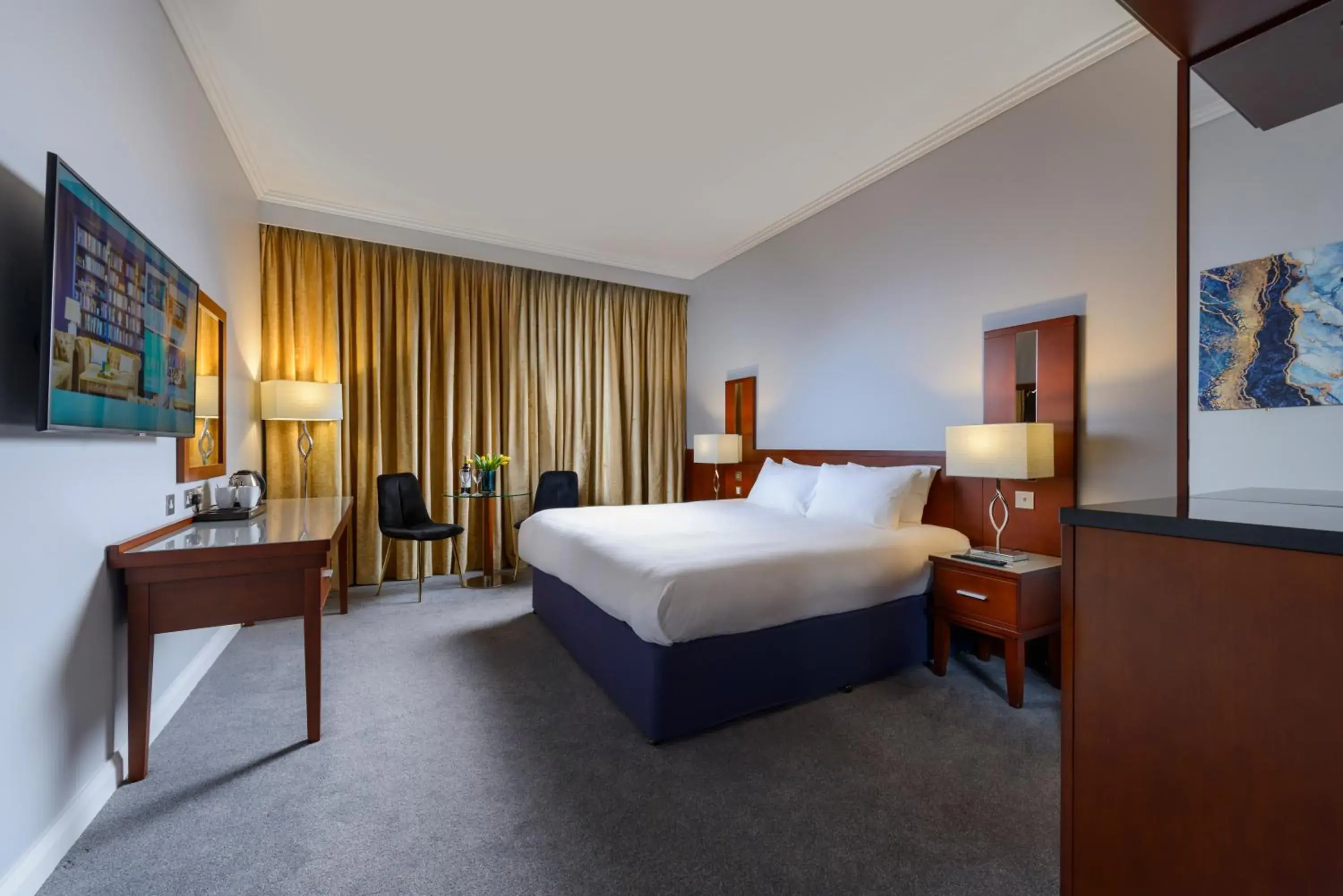 Bedroom, Bed in Shearwater Hotel & Spa Bedroom, Bed in Shearwater Hotel & Spa