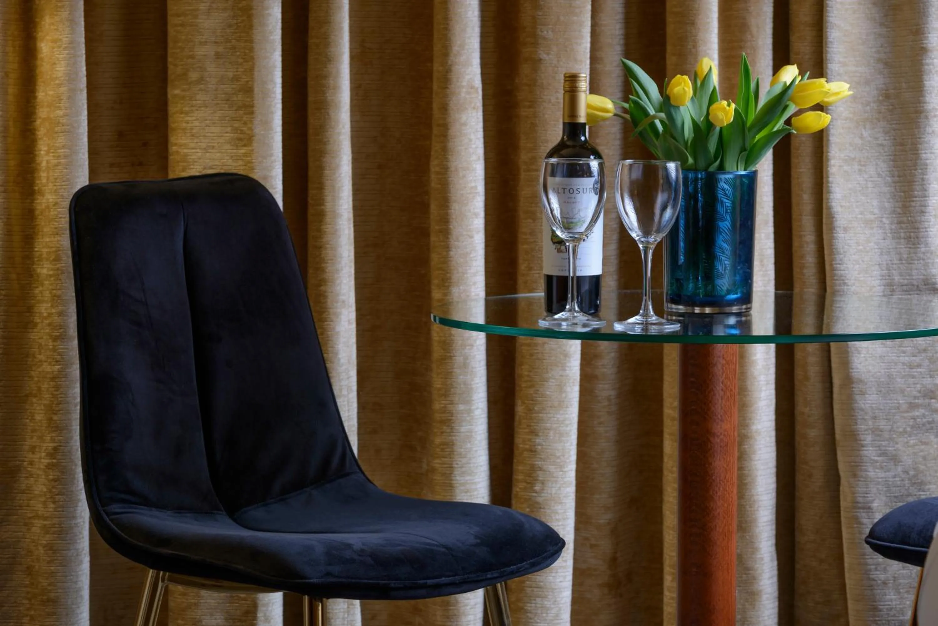 Seating area in Shearwater Hotel & Spa