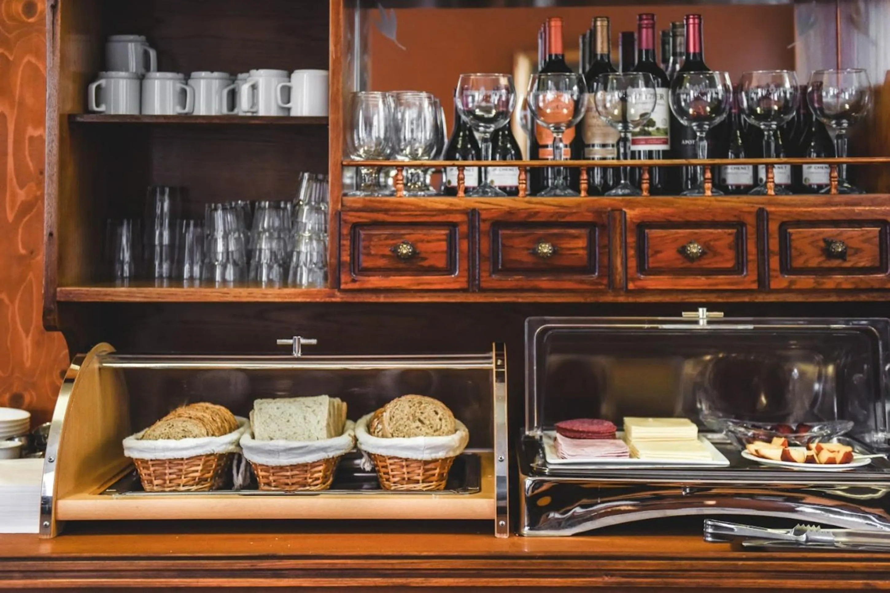 Food and drinks in Hotel Latrabjarg