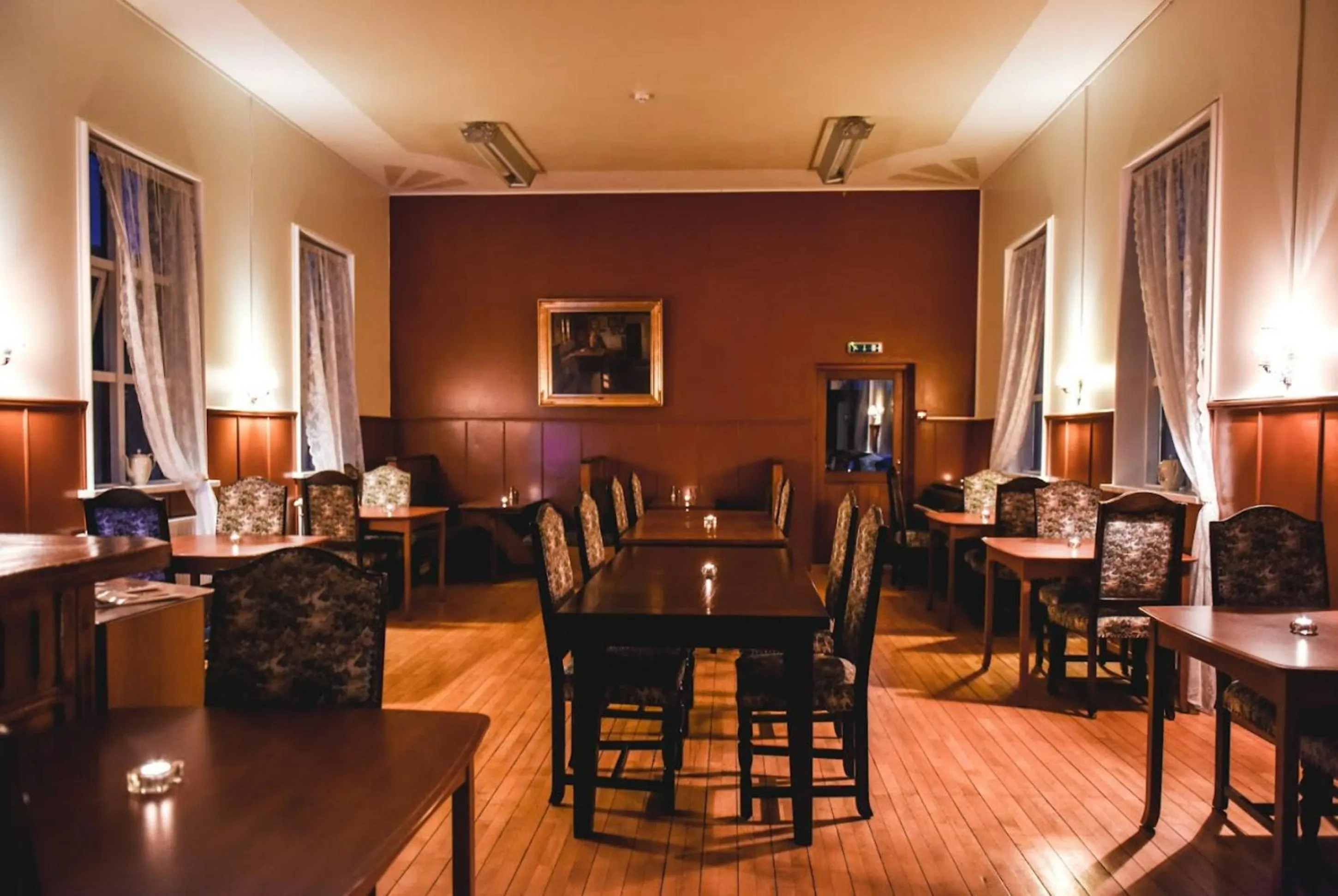 Restaurant/places to eat in Hotel Latrabjarg