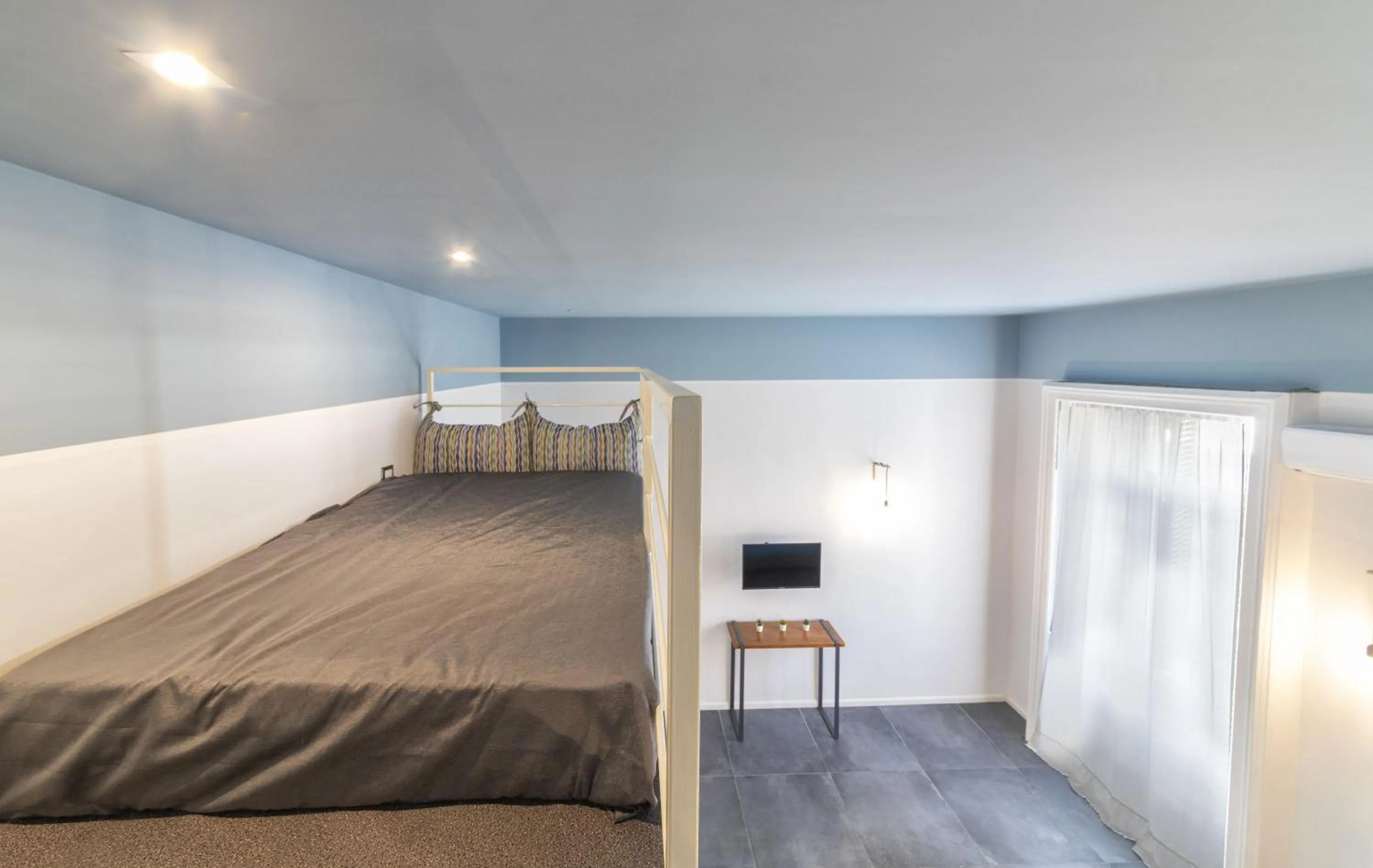 Bed in Be Italian Flat Duomo 319