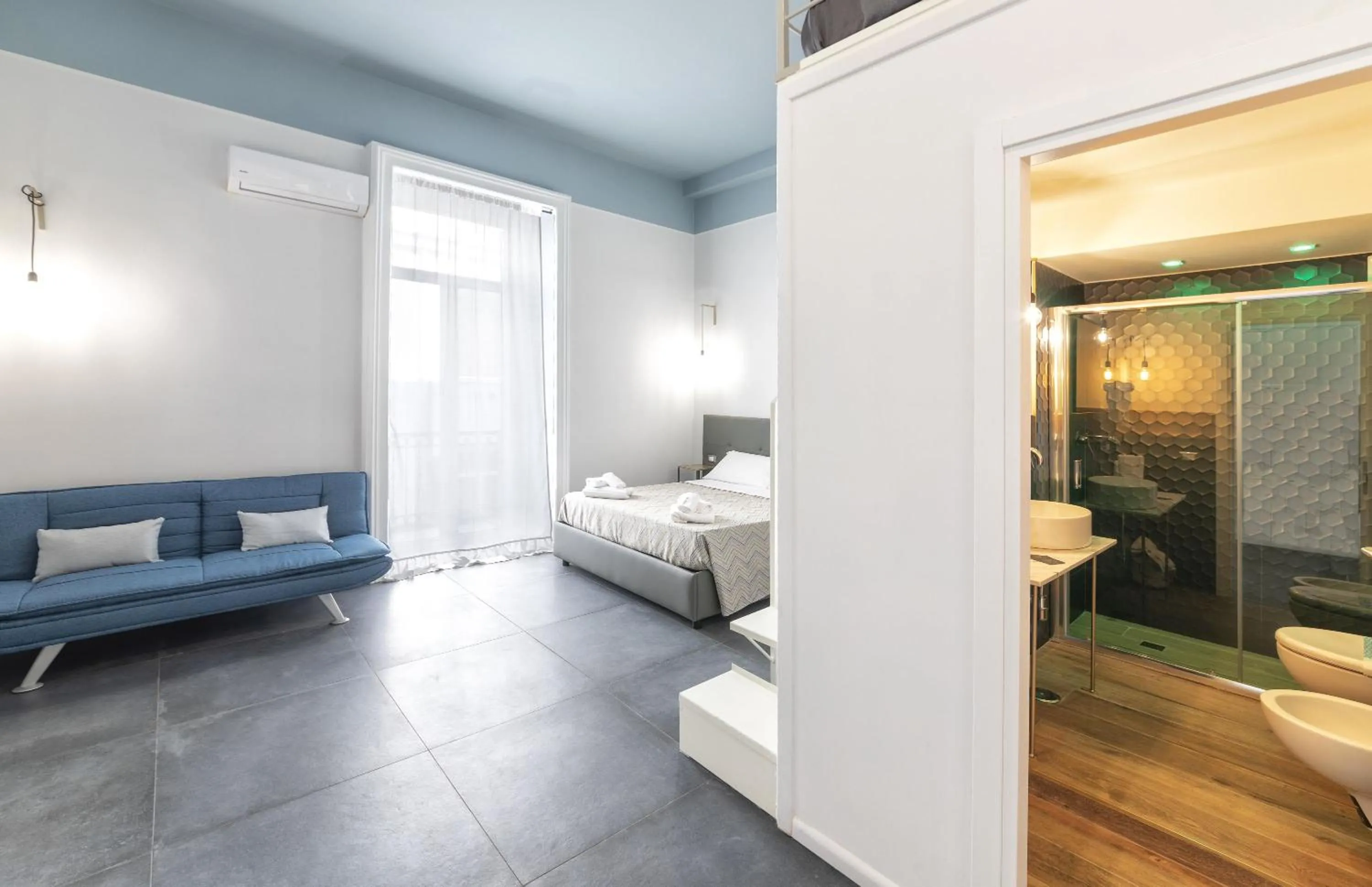 Bed in Be Italian Flat Duomo 319