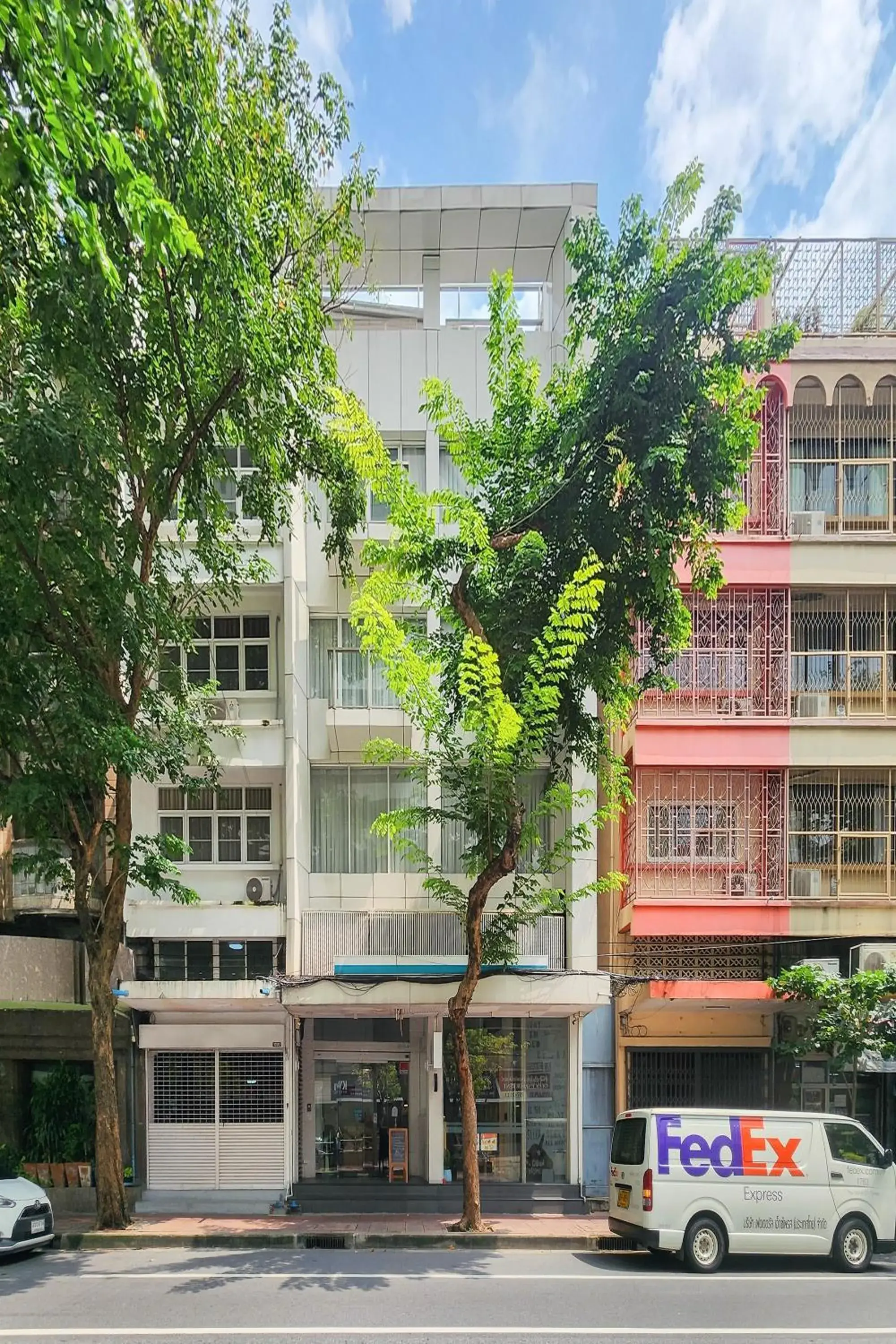 Property building in Simply Sleep Hostel Property building in Simply Sleep Hostel