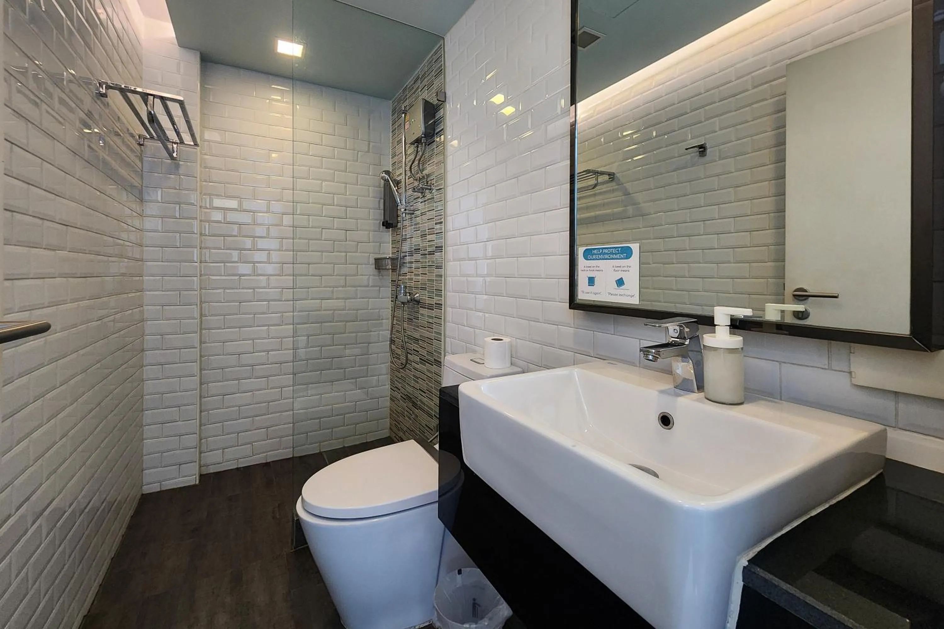 Bathroom in Simply Sleep Hostel