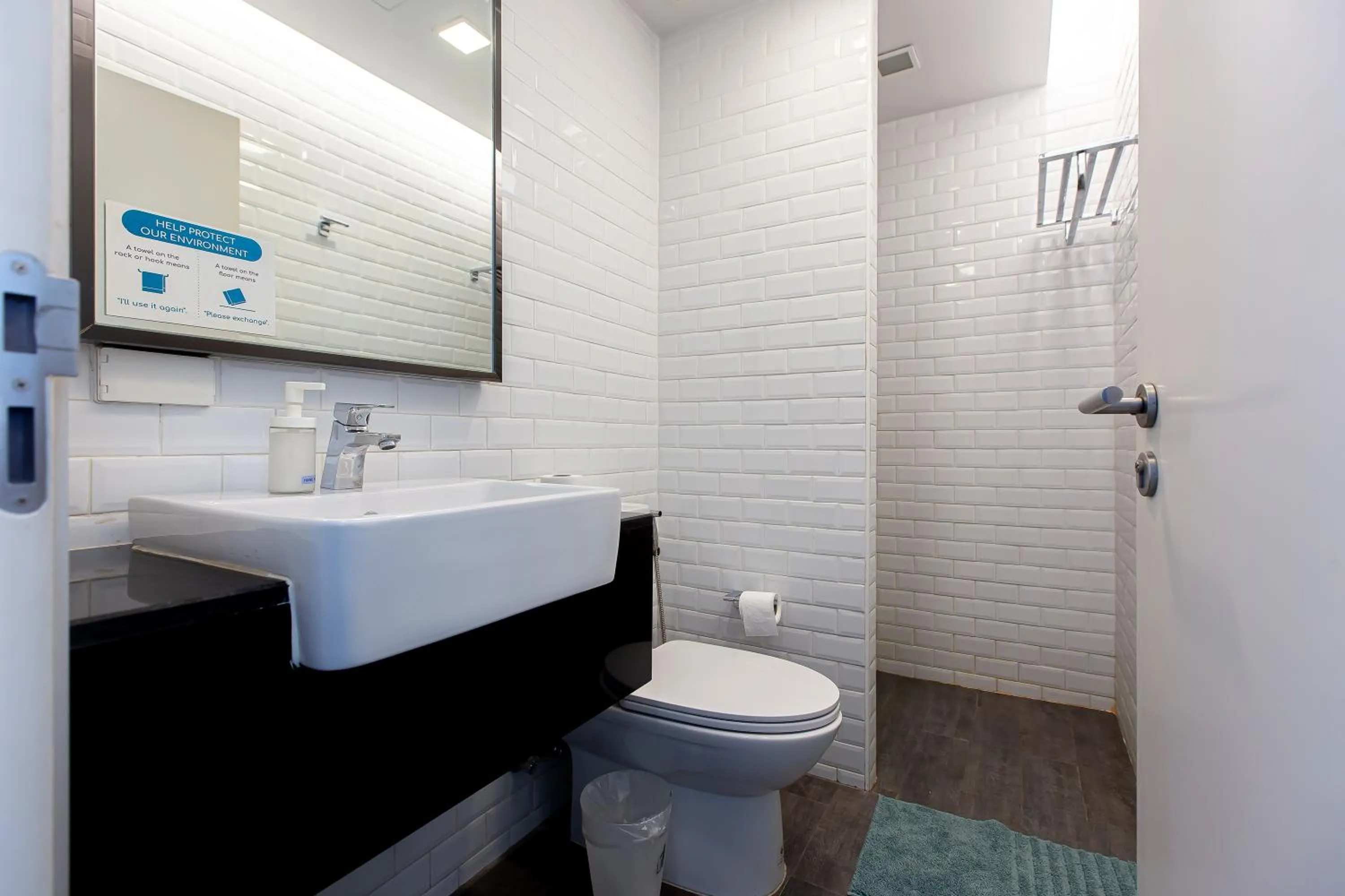 Bathroom in Simply Sleep Hostel