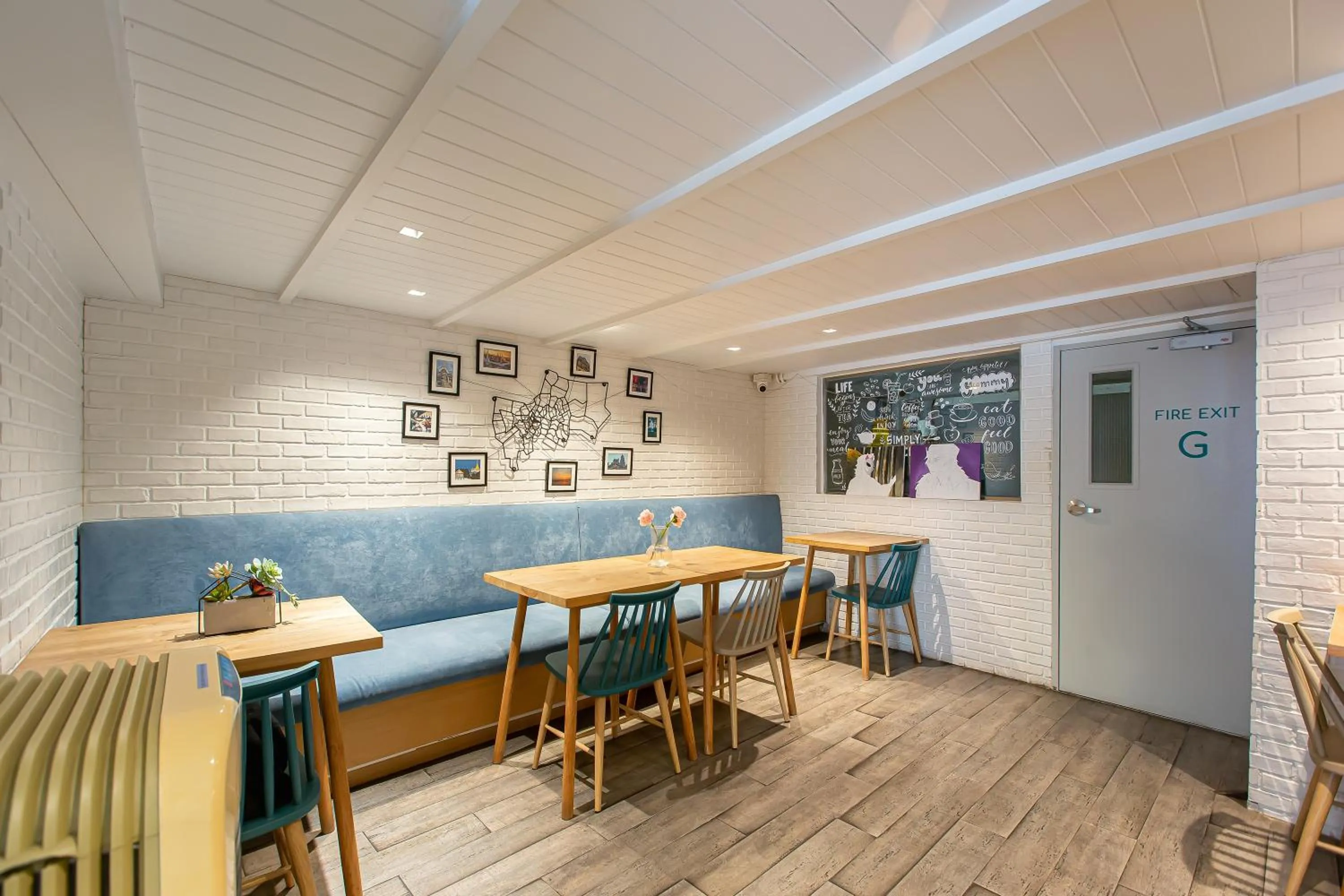 Dining area in Simply Sleep Hostel