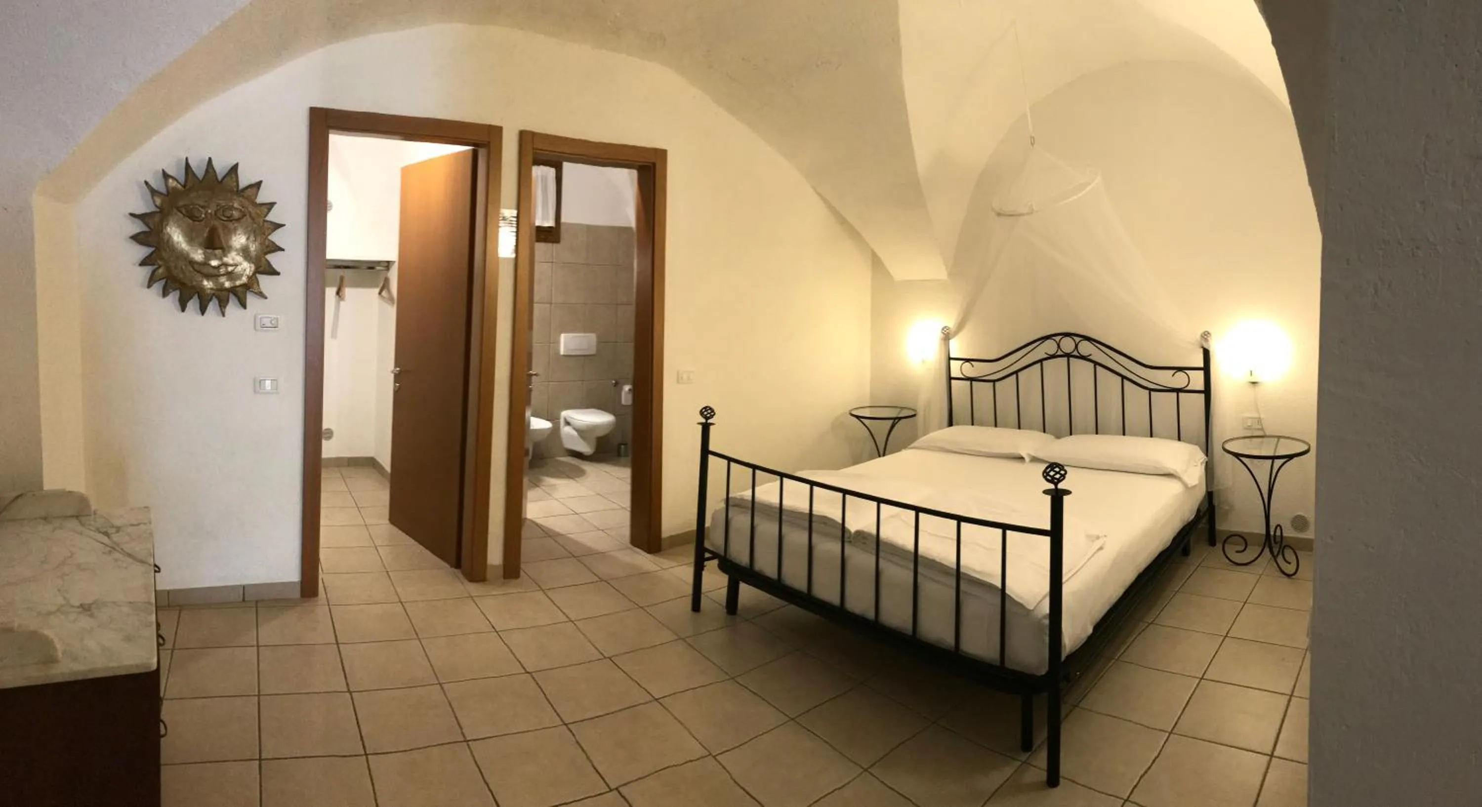 Photo of the whole room, Bed in Appartamenti Gardastivo