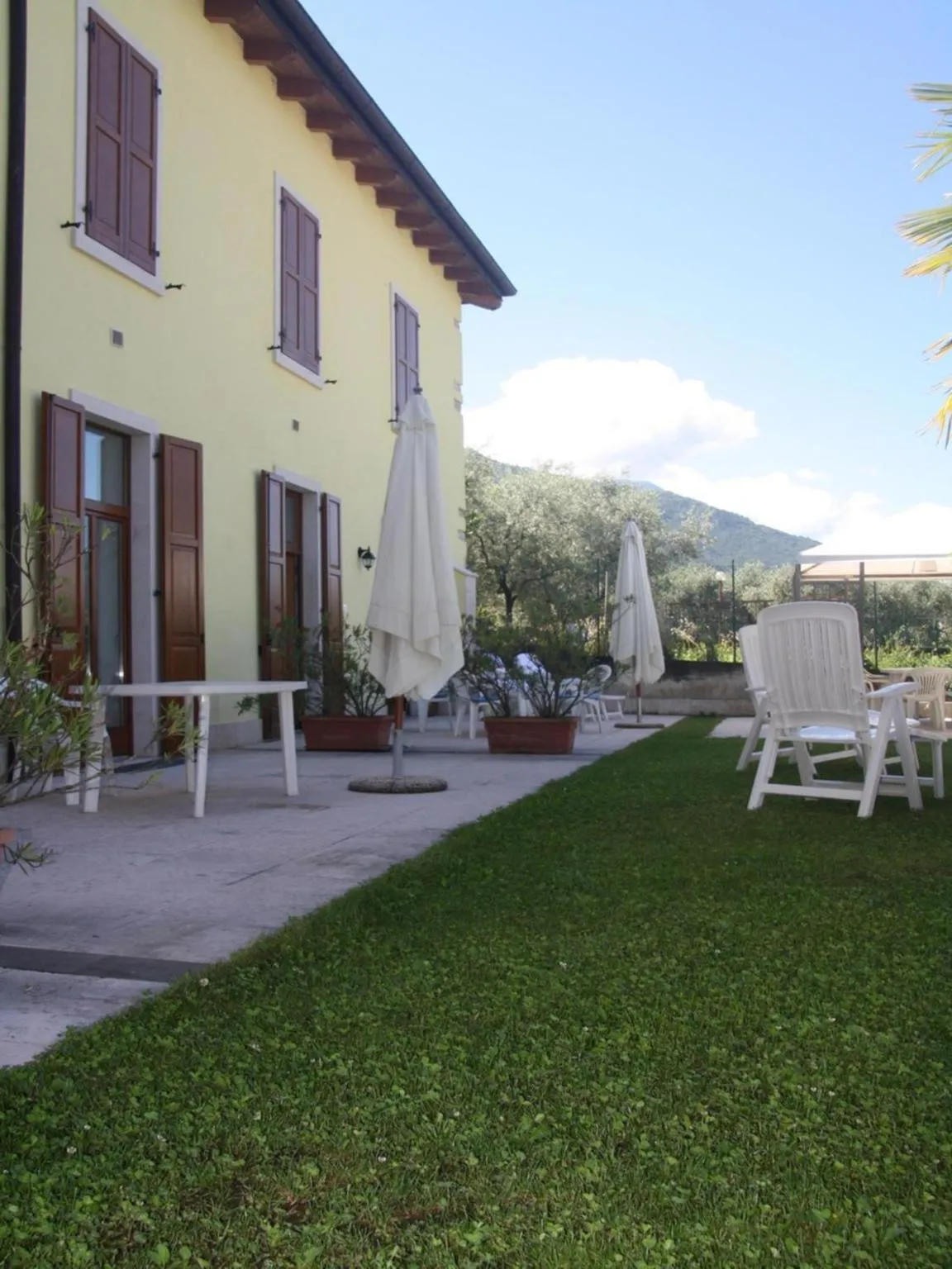 Property building in Appartamenti Gardastivo