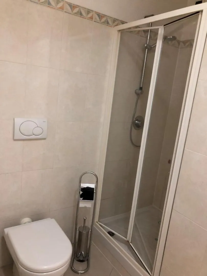 Shower in Alle Torri