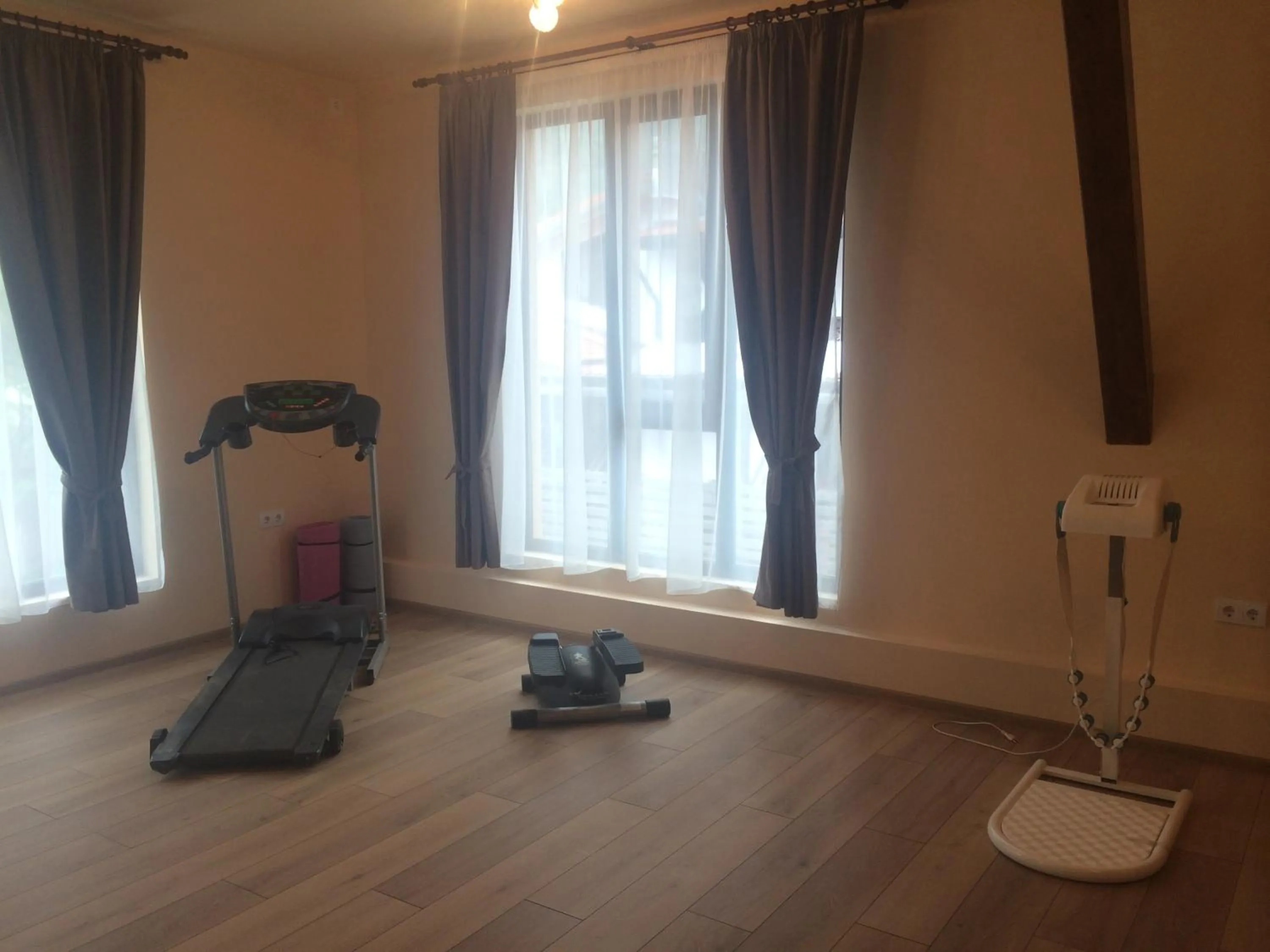 Fitness centre/facilities in Pensiunea JOJO2