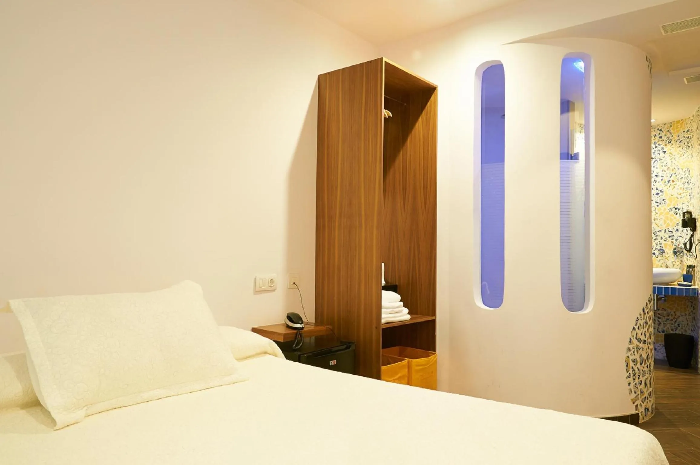 Photo of the whole room, Bed in Hotel Boutique Sabbia Valencia