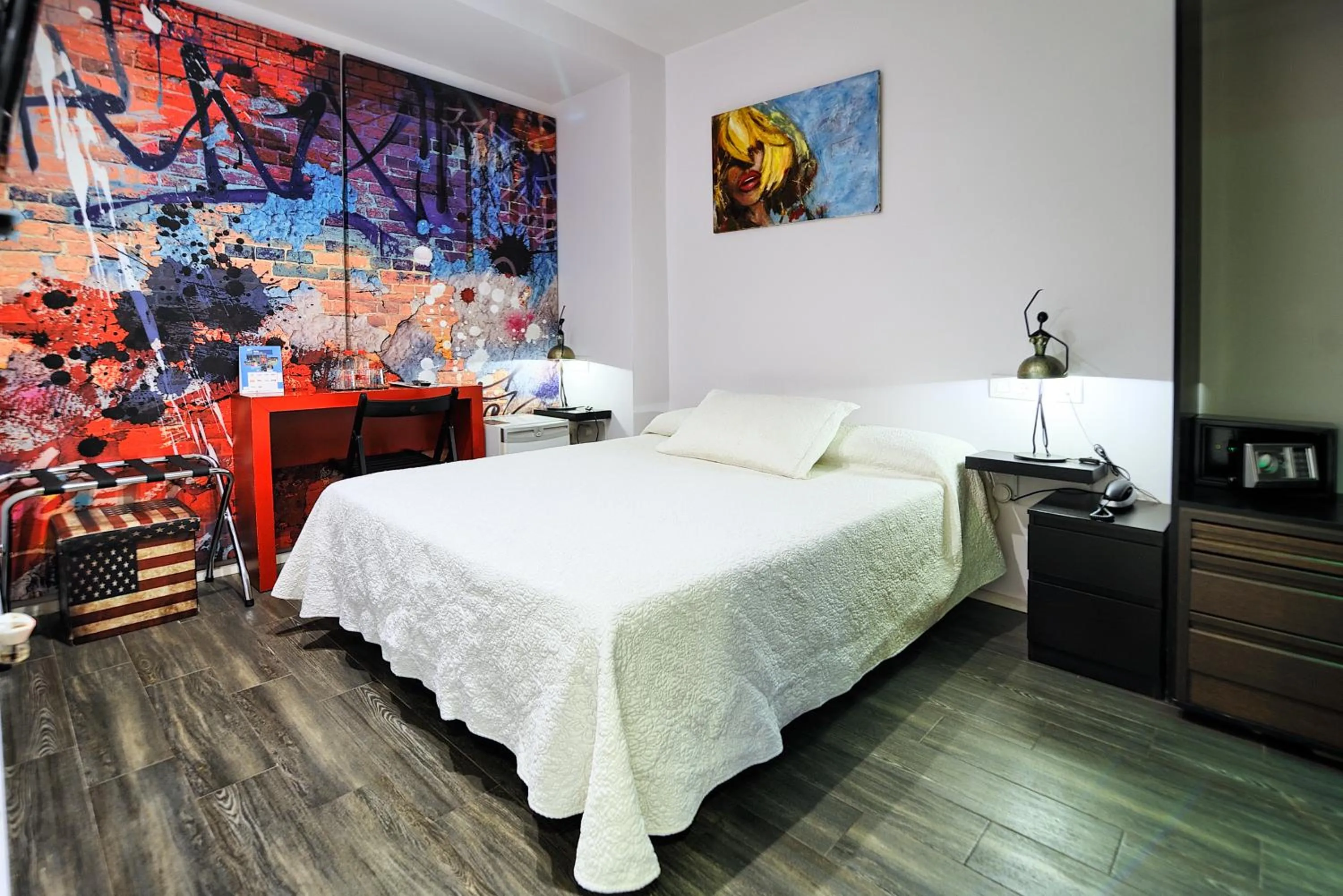 Photo of the whole room, Bed in Hotel Boutique Sabbia Valencia