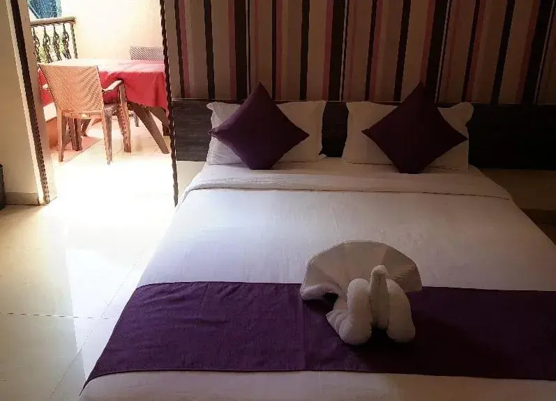 Bed in Magnus Calypso Suites Viman Nagar Bed in Magnus Calypso Suites Viman Nagar