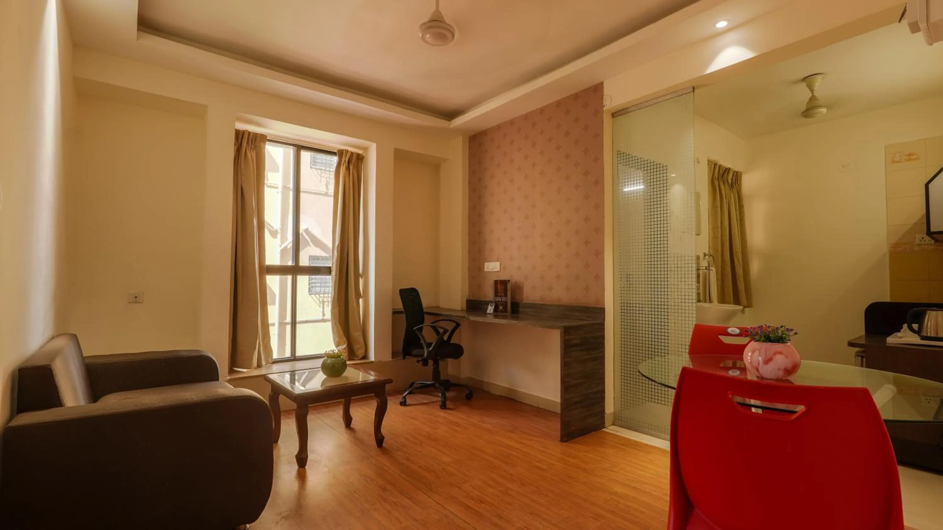 Coffee/tea facilities in Magnus Calypso Suites Viman Nagar