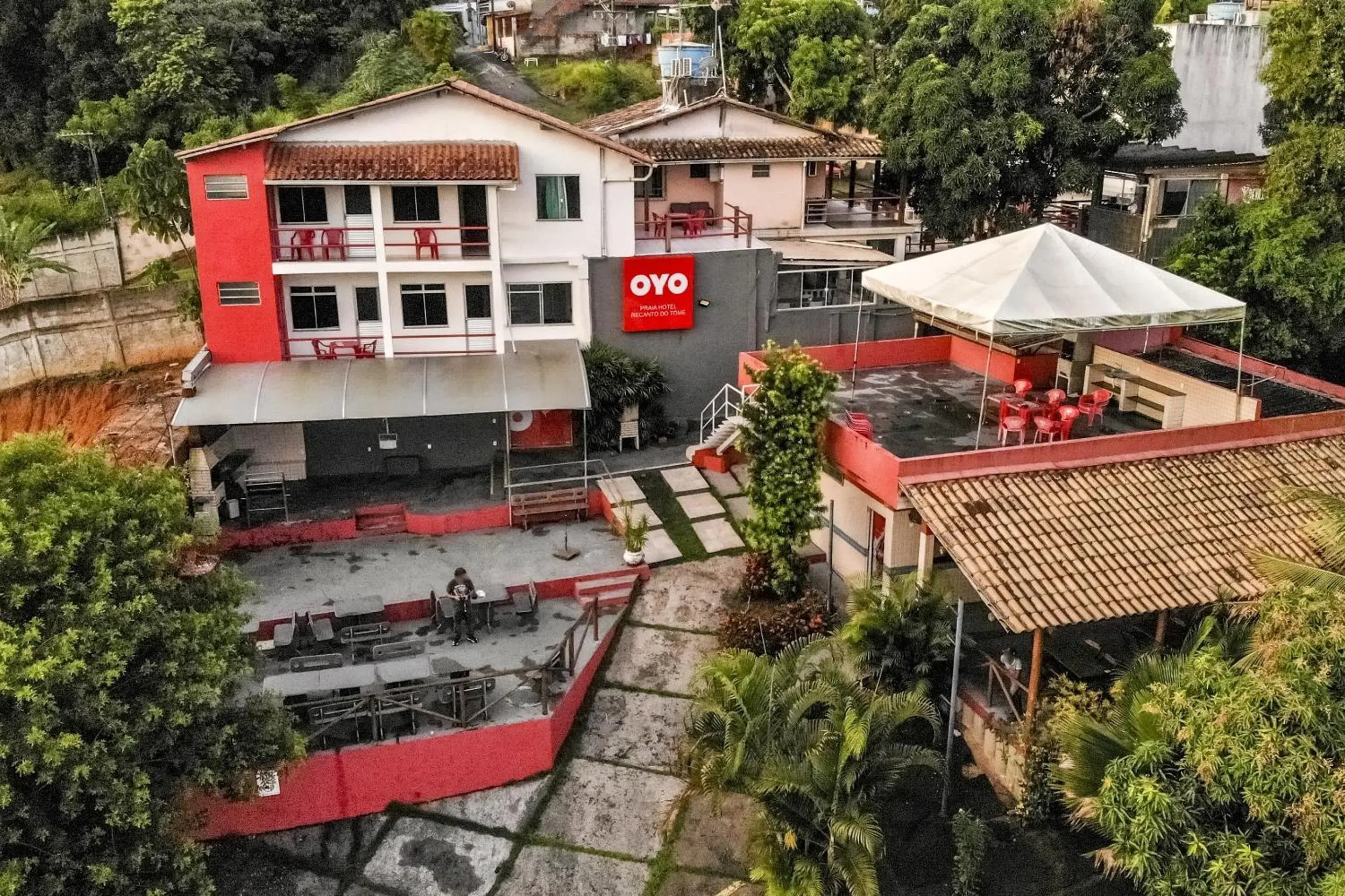 Facade/entrance in OYO Praia Hotel Recanto do Tomé - Salvador Facade/entrance in OYO Praia Hotel Recanto do Tomé - Salvador