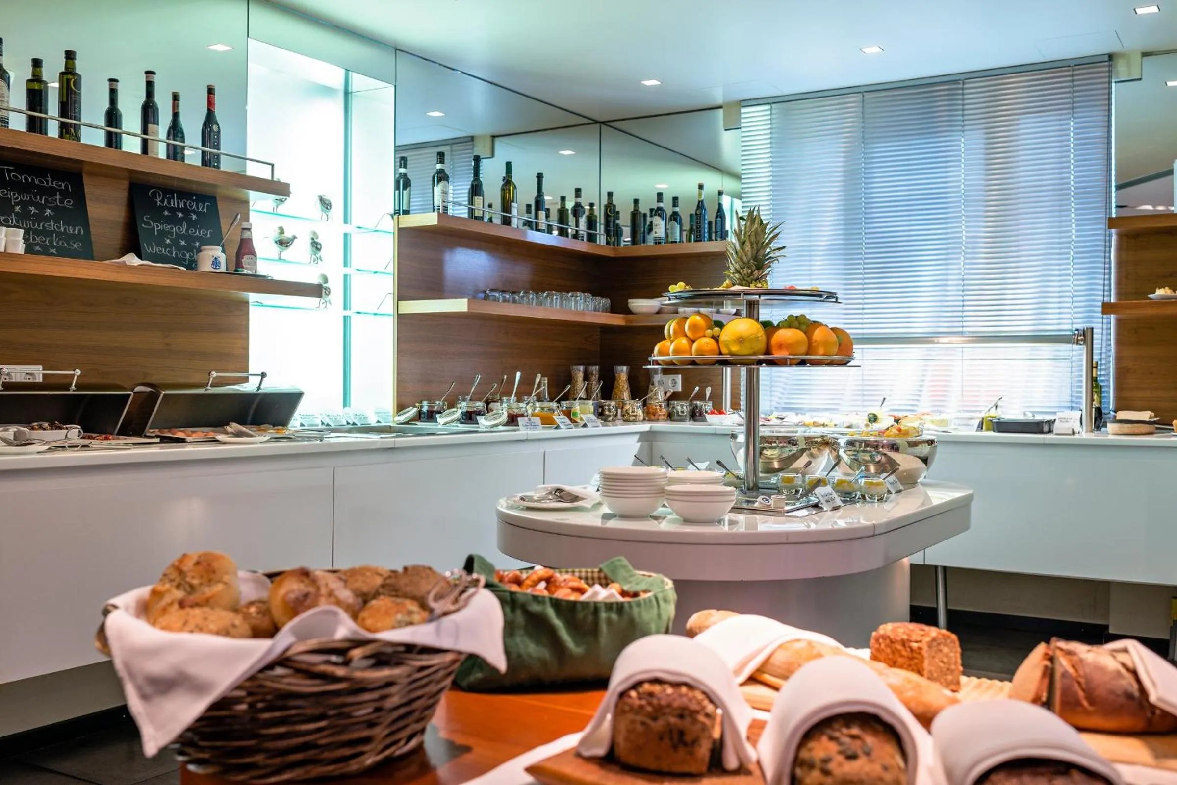 Buffet breakfast in Zeller-Hotel+Restaurant