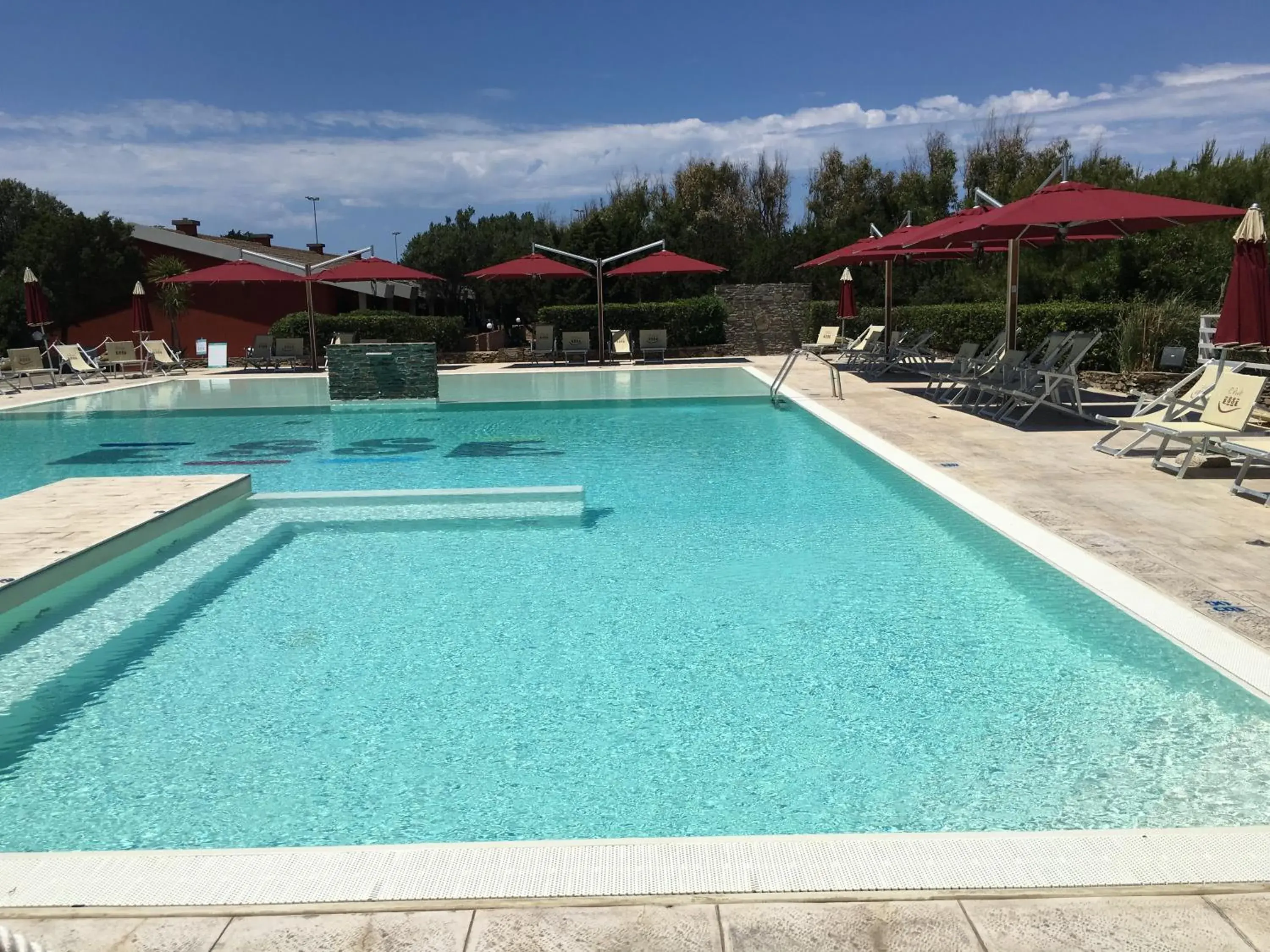 Swimming pool in Club Esse Sporting Swimming pool in Club Esse Sporting
