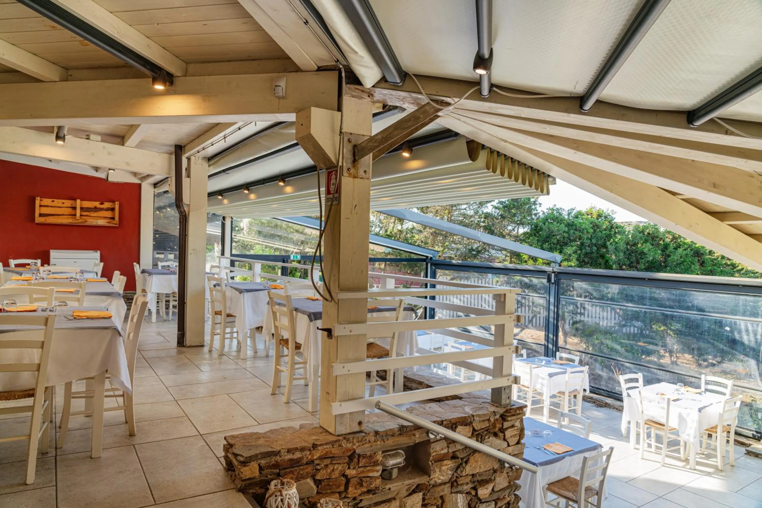 Restaurant/places to eat in Club Esse Sporting