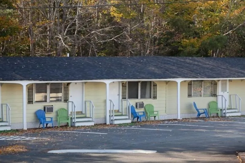 Area and facilities in Robbins Motel