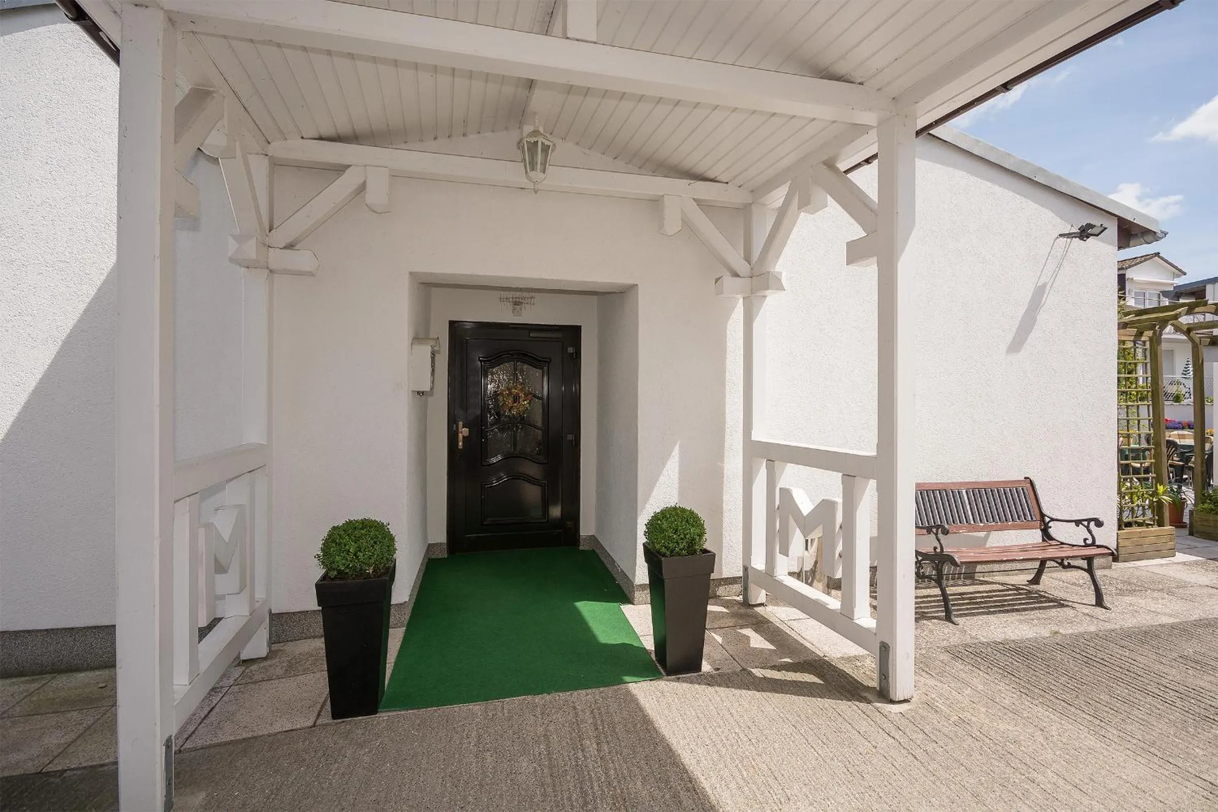 Facade/entrance in Pension Marion