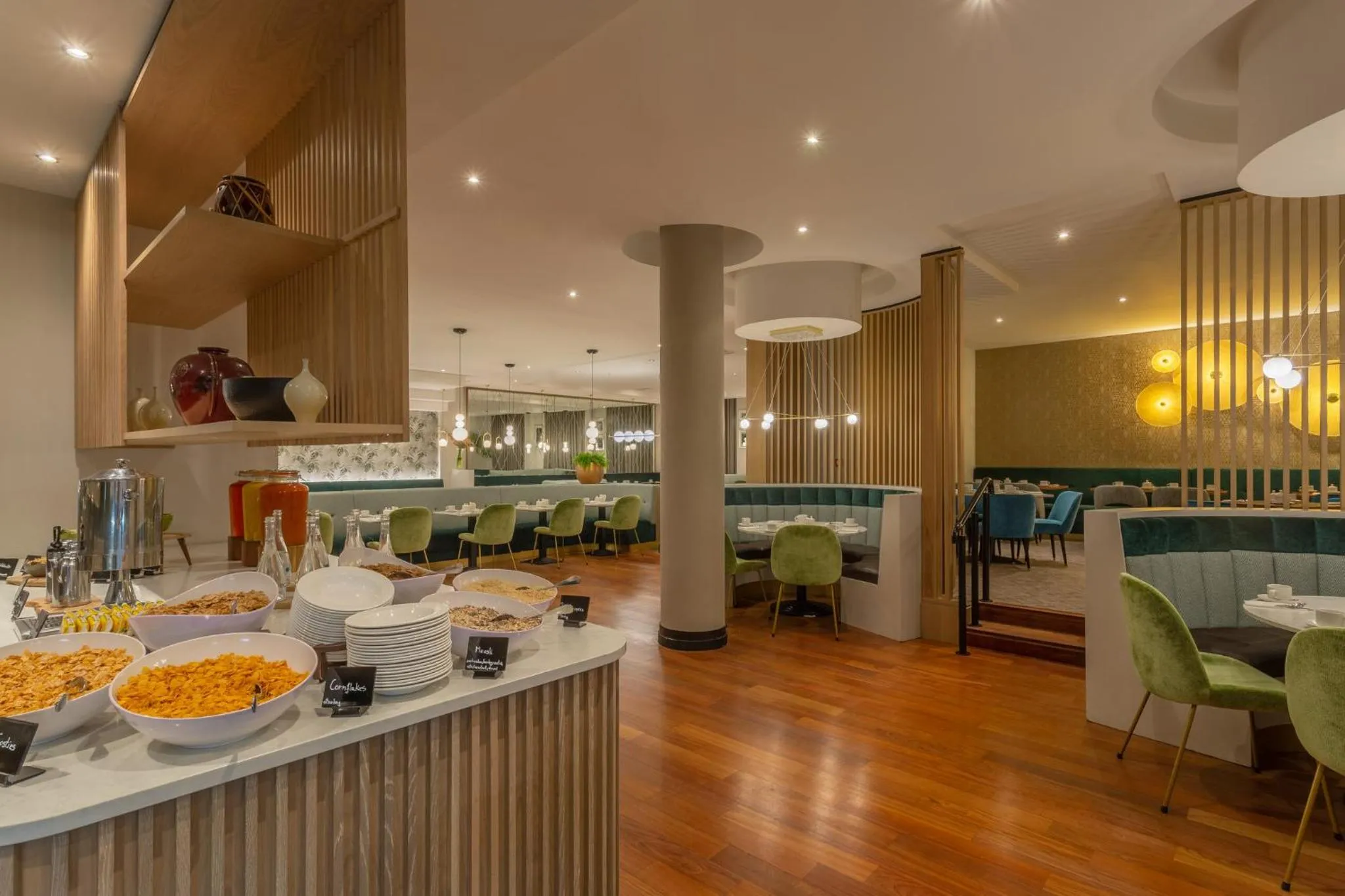 Restaurant/places to eat in Crowne Plaza Dublin Airport by IHG