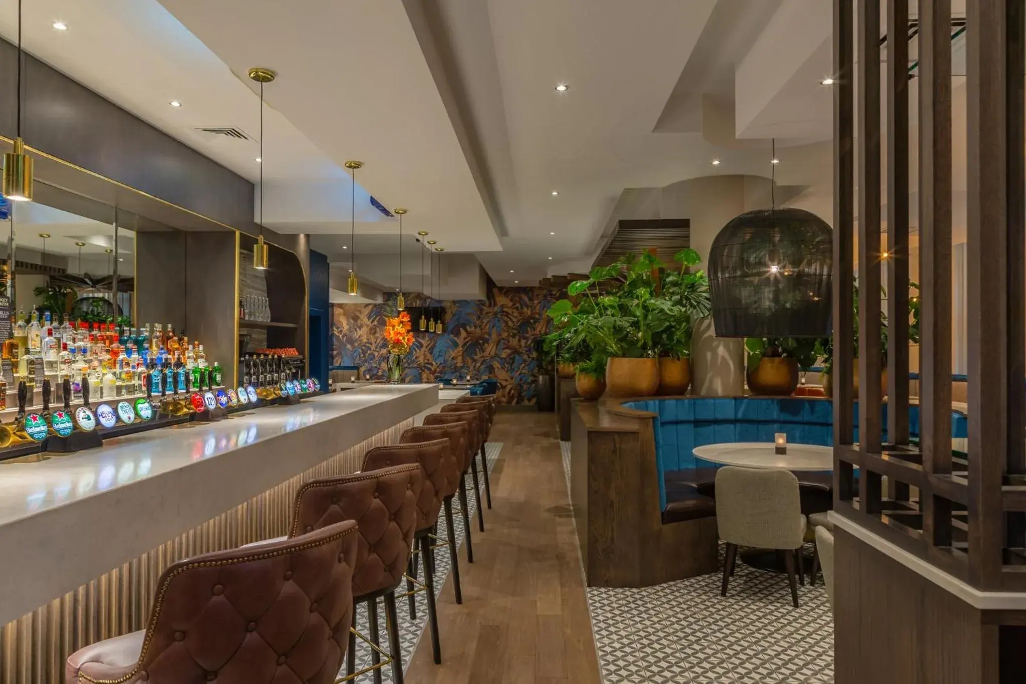 Lounge or bar in Crowne Plaza Dublin Airport by IHG Lounge or bar in Crowne Plaza Dublin Airport by IHG