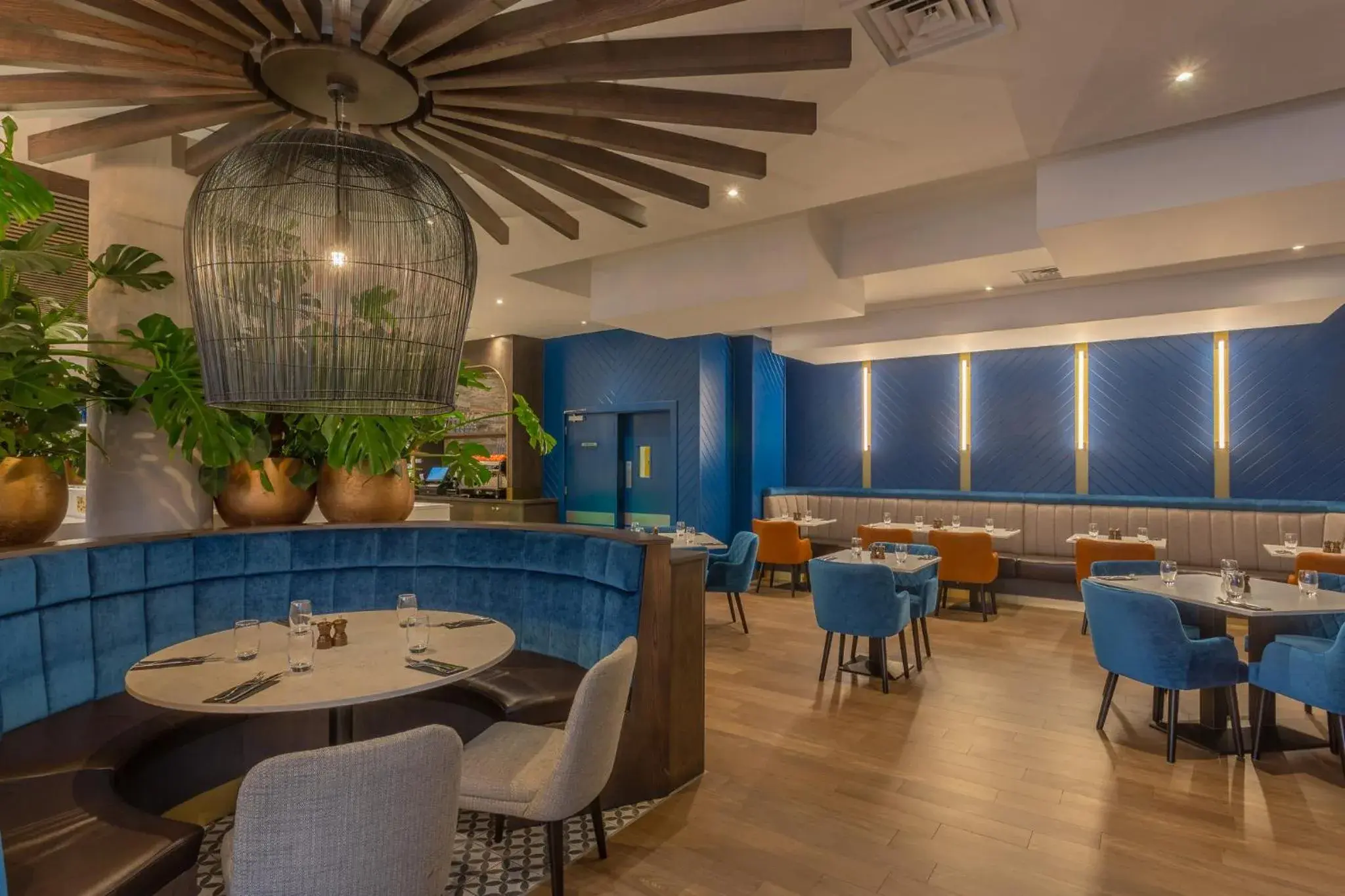 Lounge or bar in Crowne Plaza Dublin Airport by IHG Lounge or bar in Crowne Plaza Dublin Airport by IHG