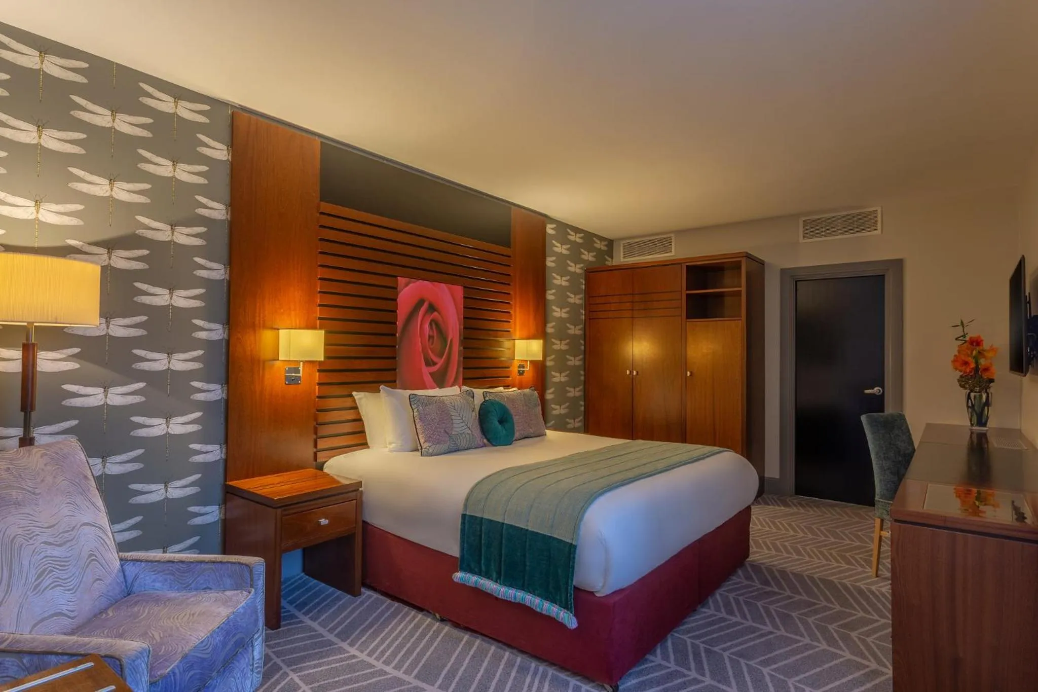 Photo of the whole room, Bed in Crowne Plaza Dublin Airport by IHG