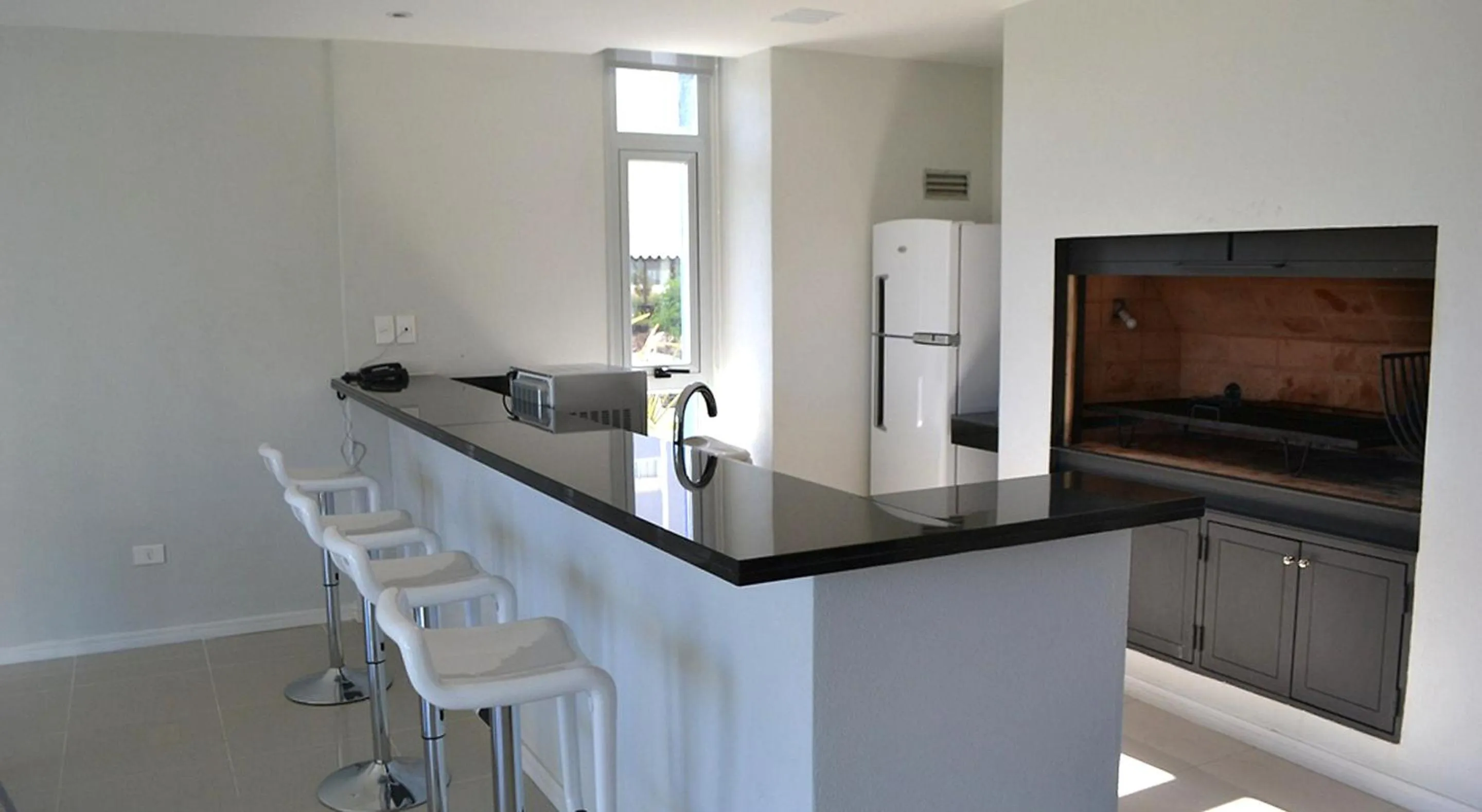 BBQ facilities in Arenas del Mar Apartments