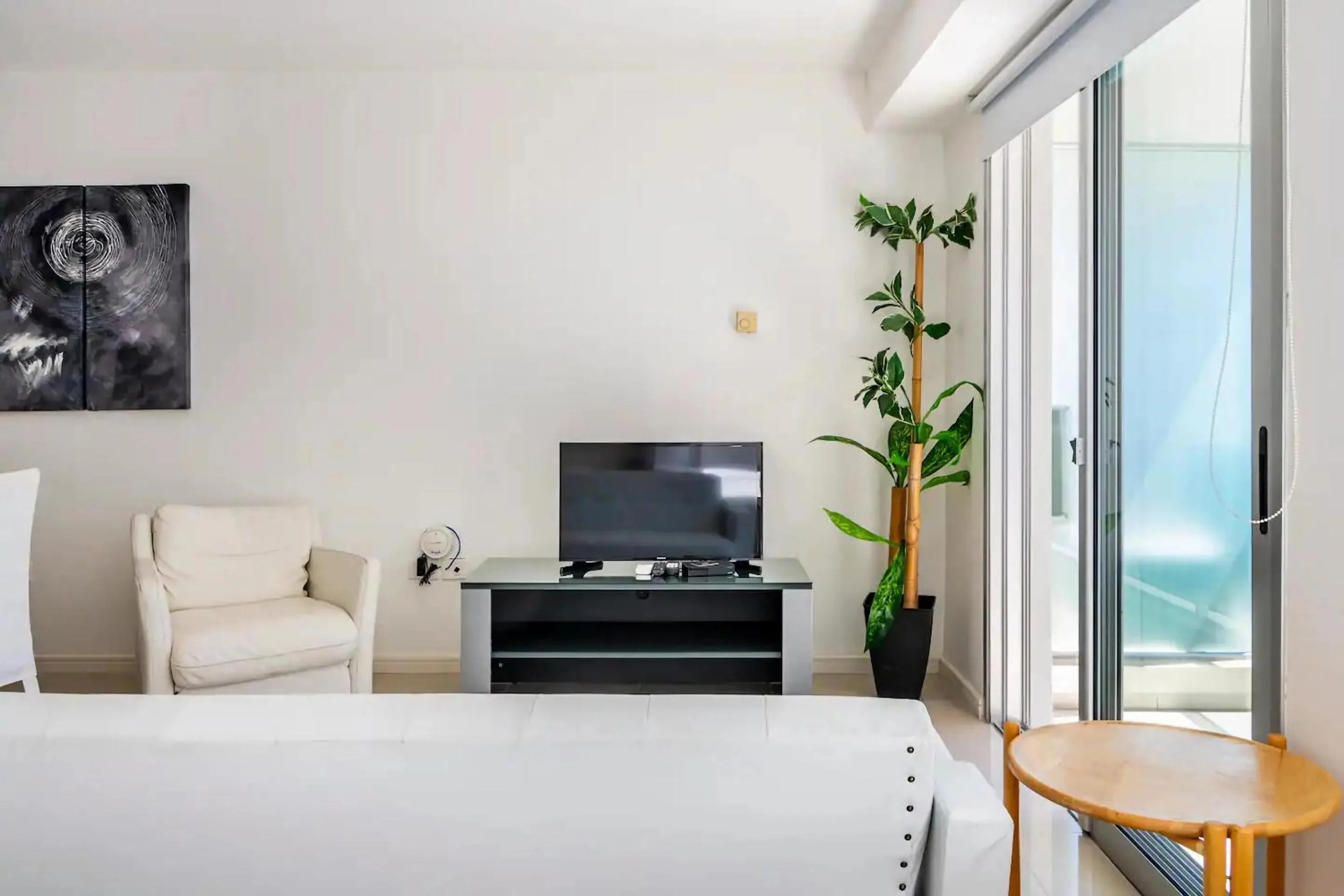 Living room, Bed in Arenas del Mar Apartments