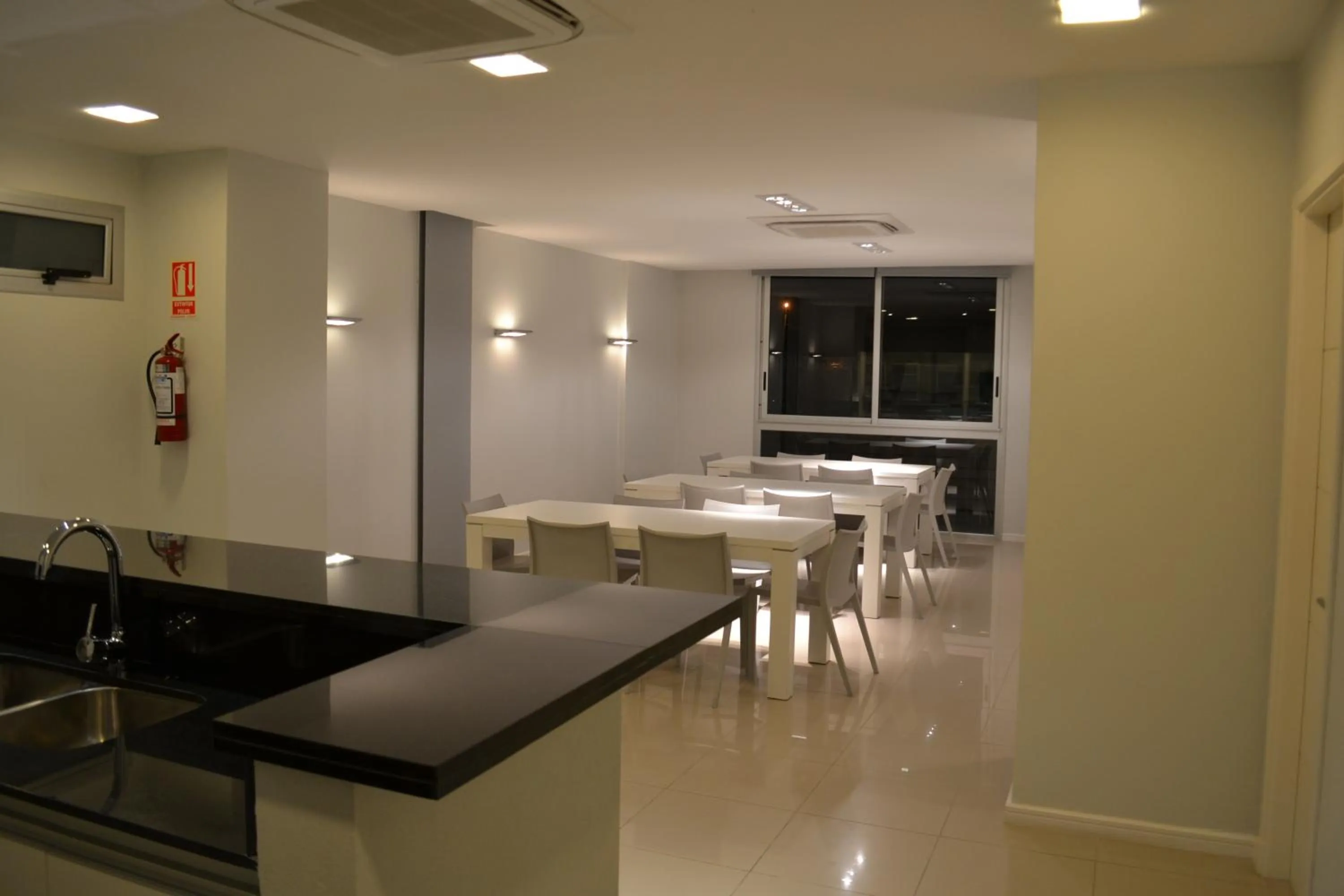 BBQ facilities in Arenas del Mar Apartments