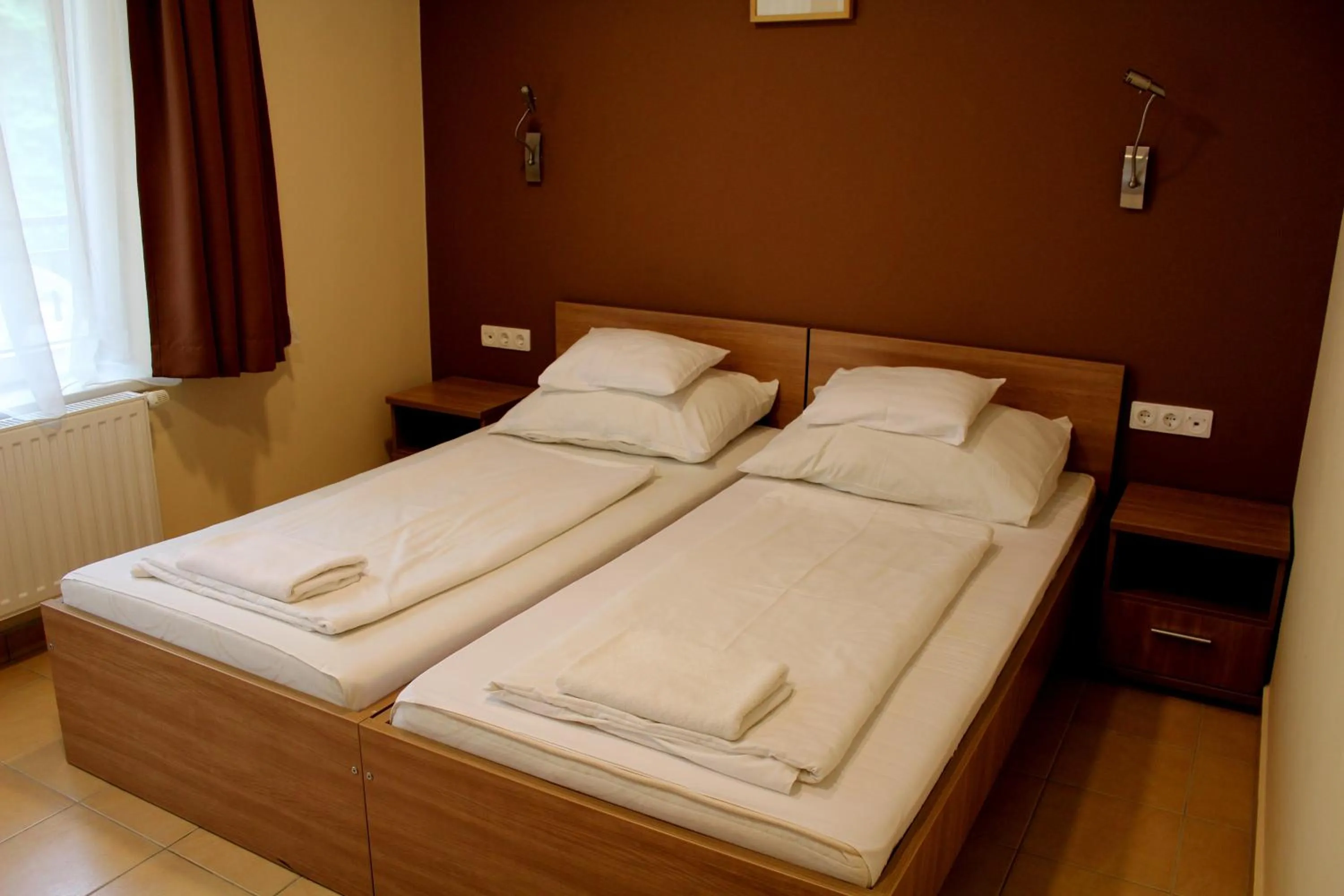 Bedroom, Bed in BF Hotel