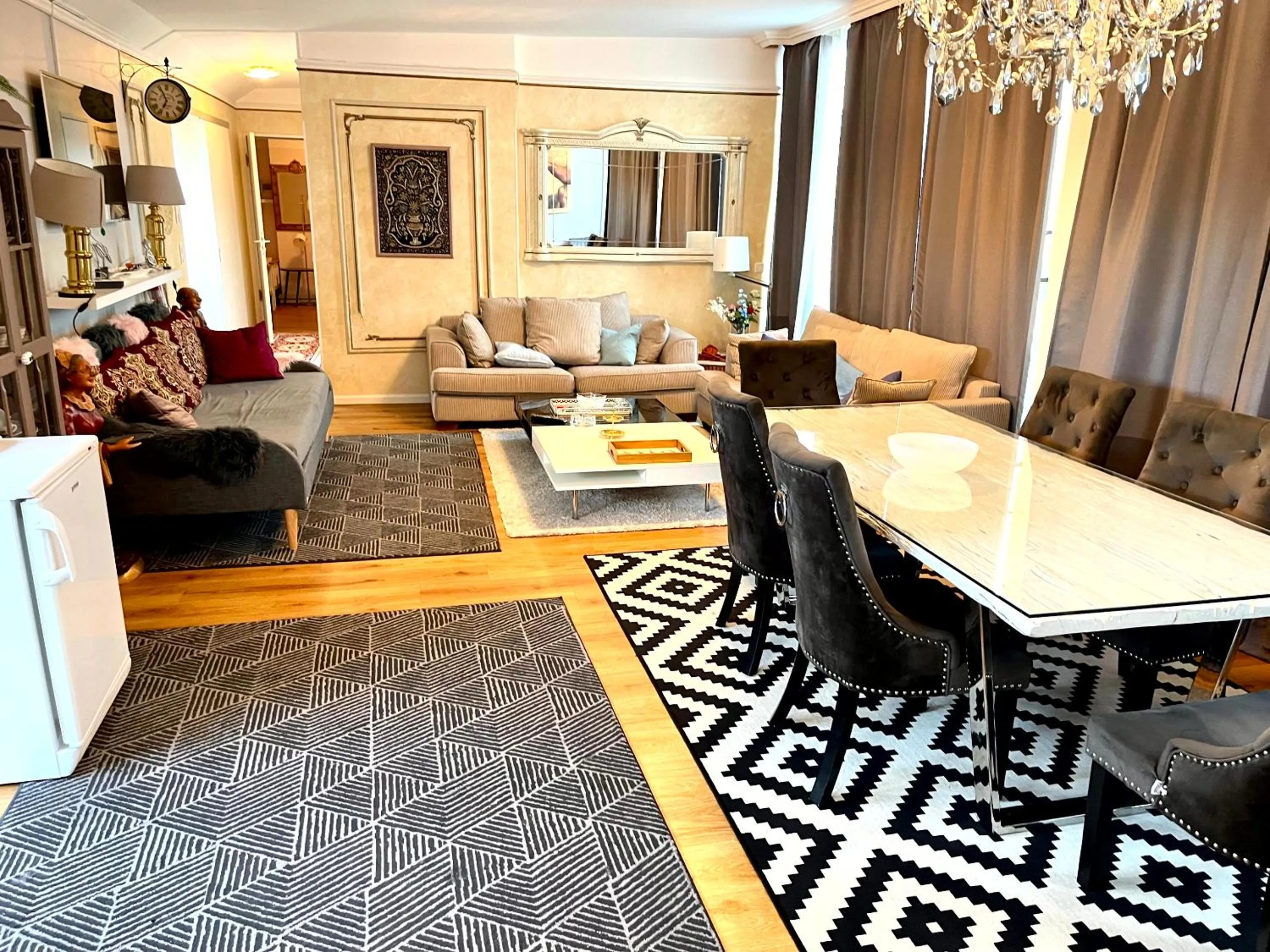 Living room in Baynunah Suites Aparthotel