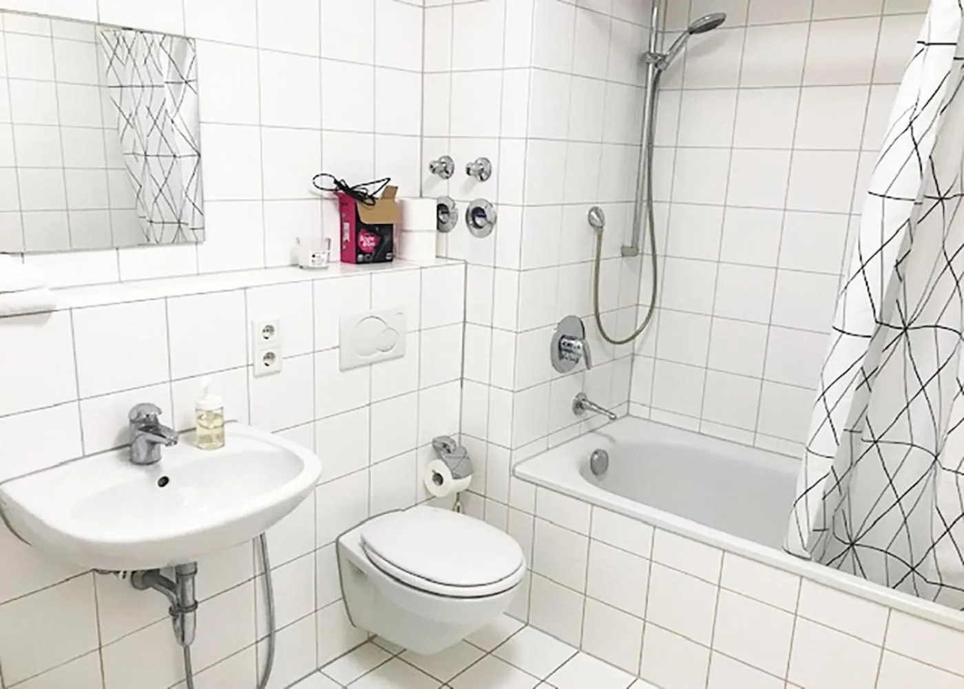 Bathroom in Baynunah Suites Aparthotel