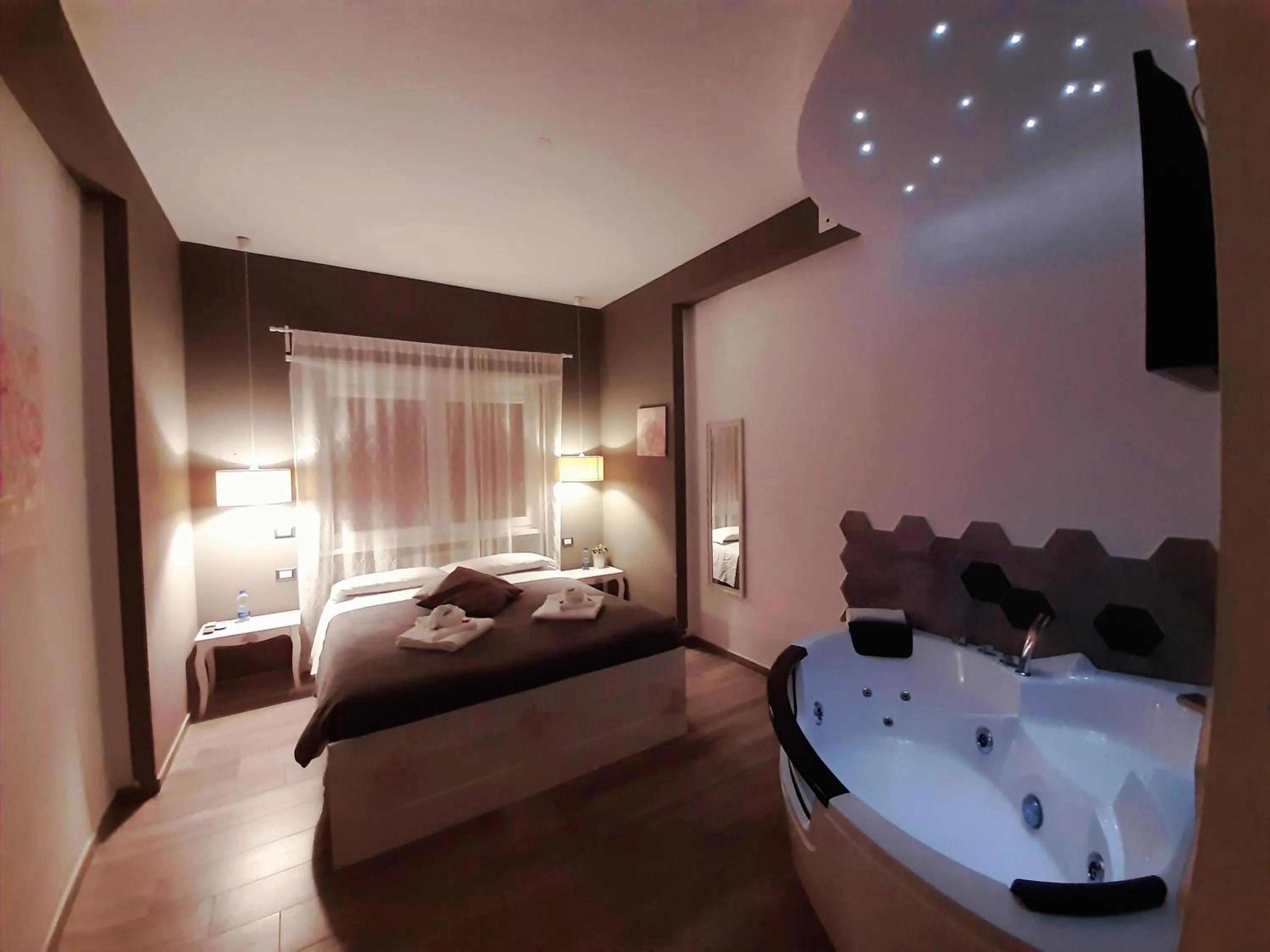 Photo of the whole room, Bed in Il Mare Di Roma Luxury