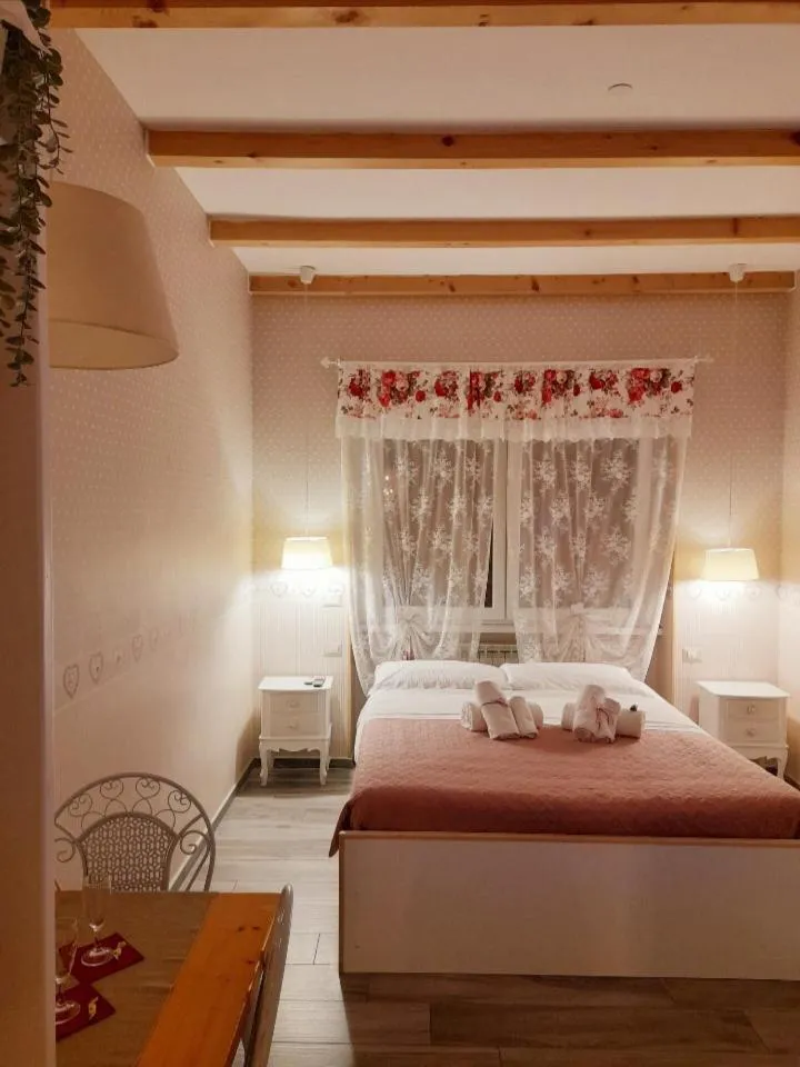 Photo of the whole room, Bed in Il Mare Di Roma Luxury