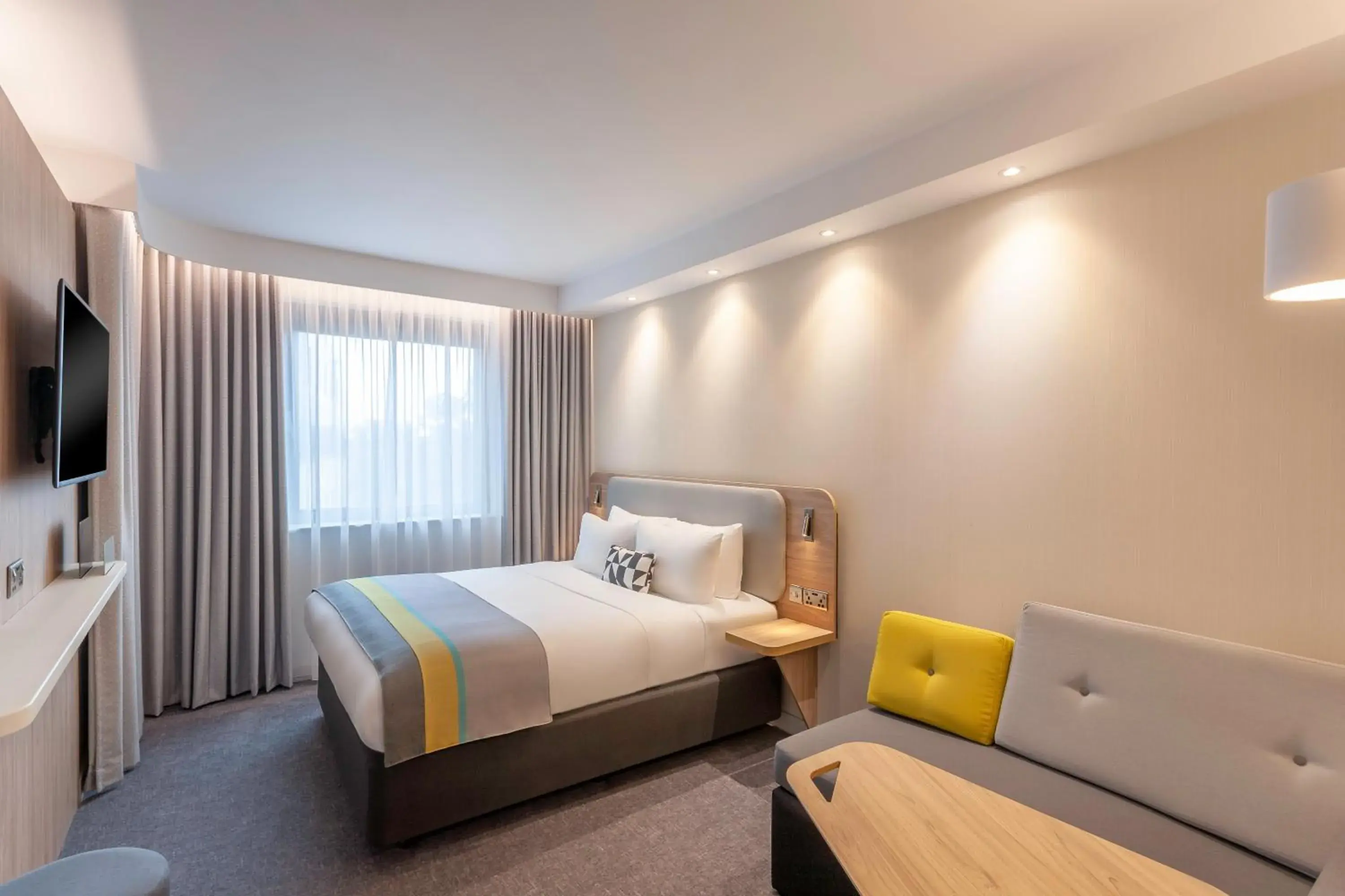 Bedroom in Holiday Inn Express Dublin-Airport by IHG Bedroom in Holiday Inn Express Dublin-Airport by IHG
